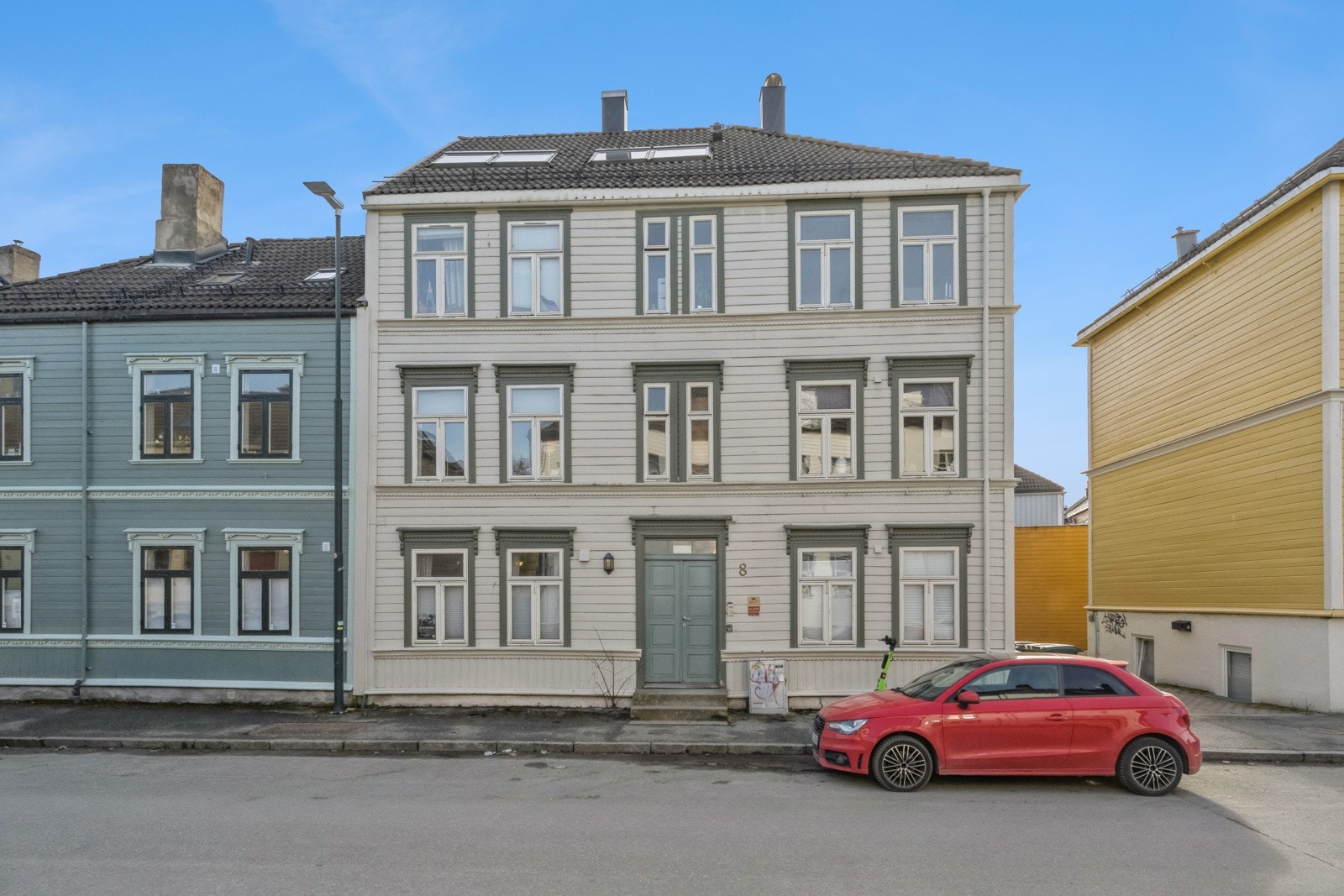 Velkommen til denne nydelige 2-roms selveierleiligheten med meget sentral beliggenhet på Møllenberg. Galleribilde