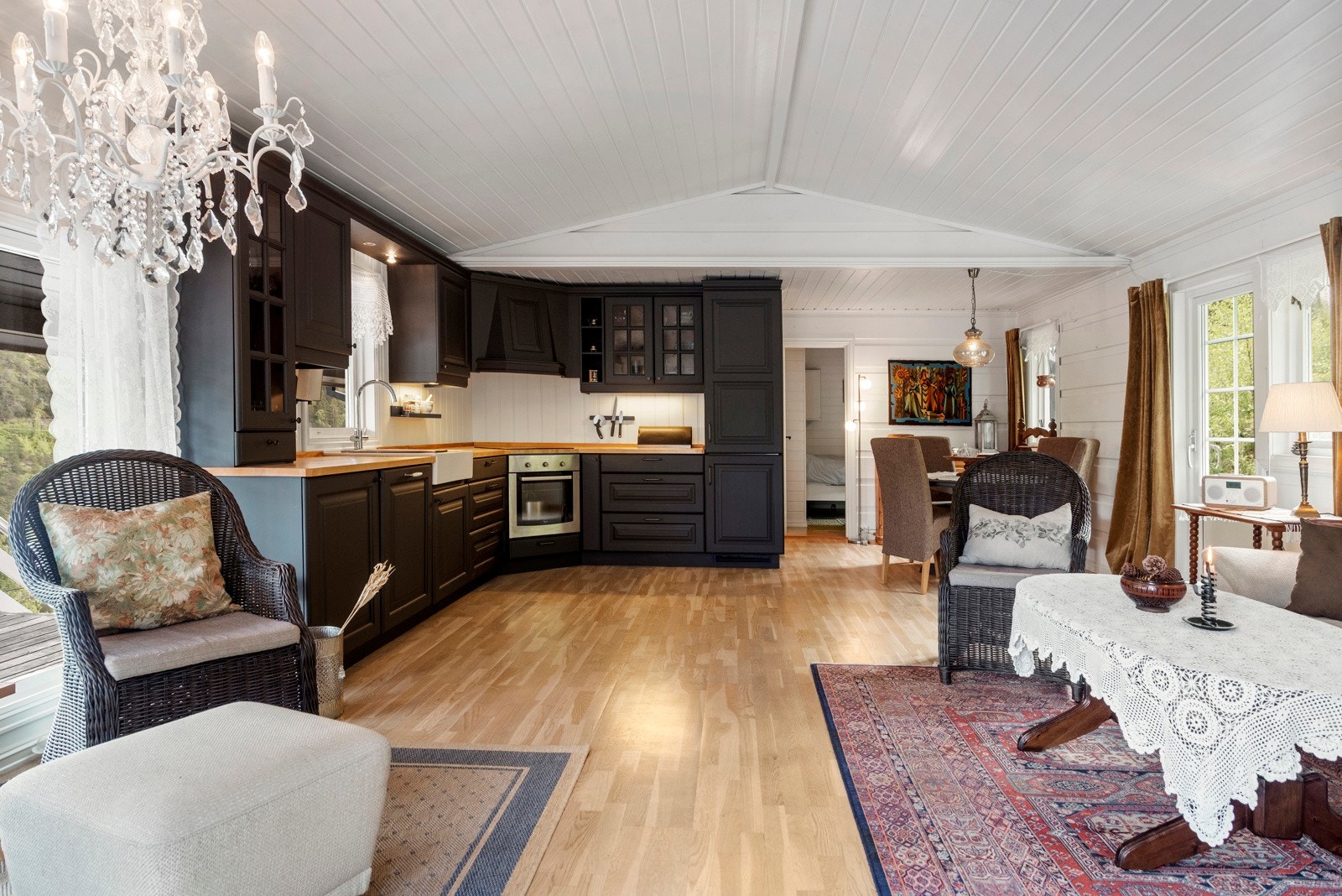 Hytten har en fin beliggenhet med ca. 1 times kjøring fra Trondheim og ca. 30 minutter fra Levanger sentrum. Galleribilde