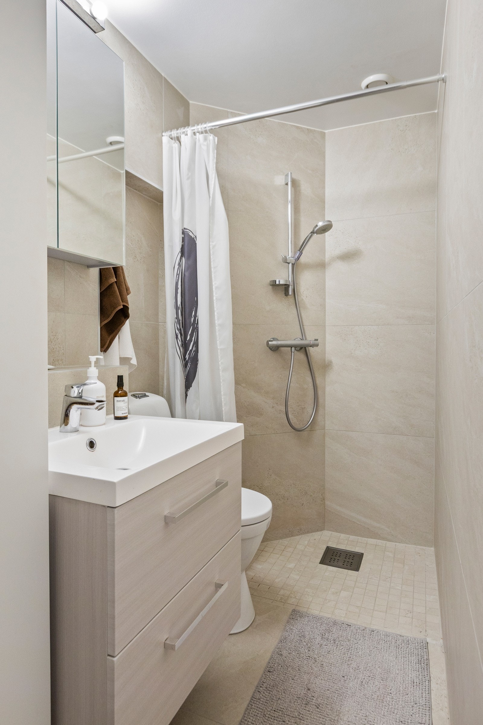 Det forligger dokumentasjon på oppussing av baderommet fra 2021. Galleribilde