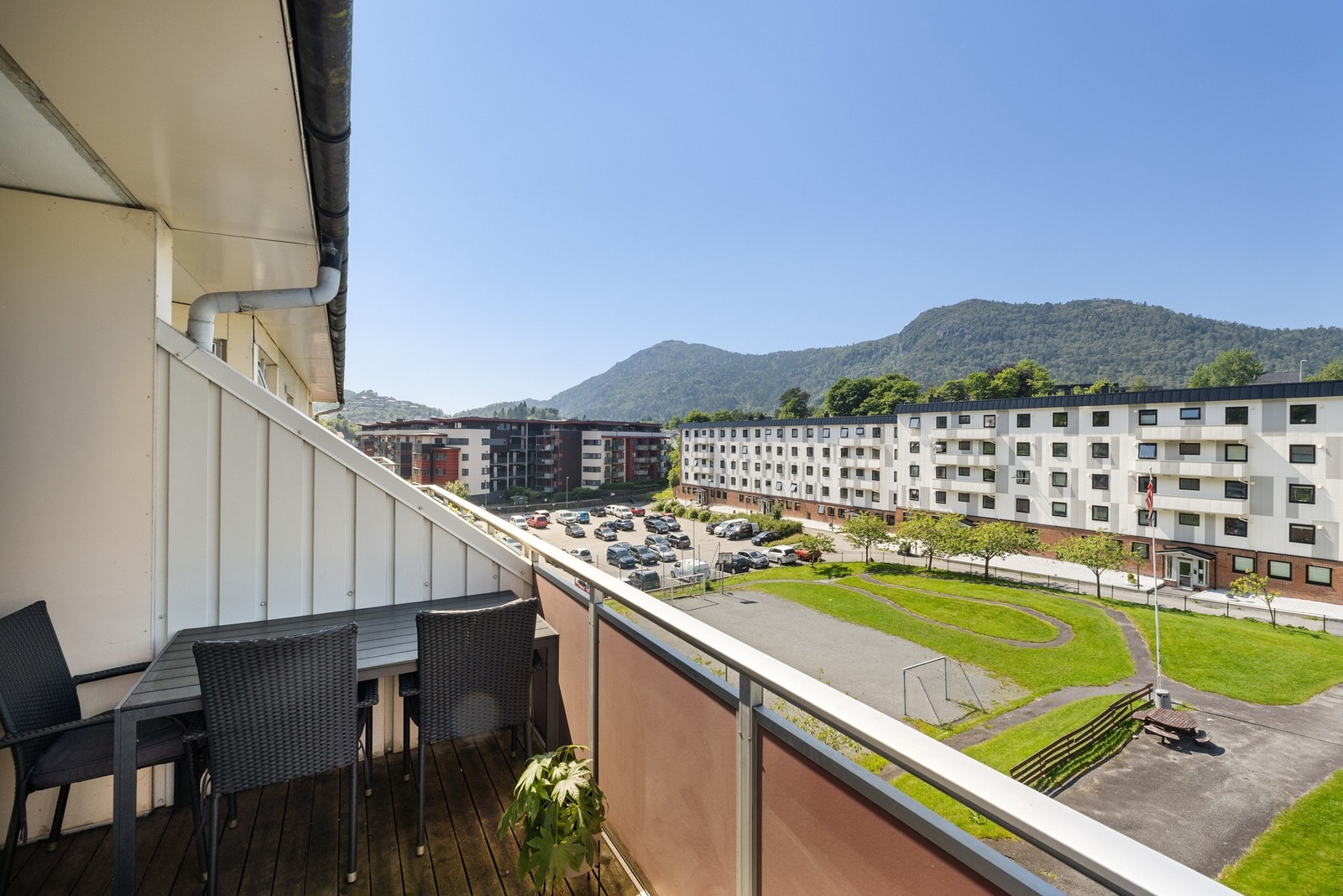 Her kan man innrede med sittegruppe, grill og planer. Galleribilde