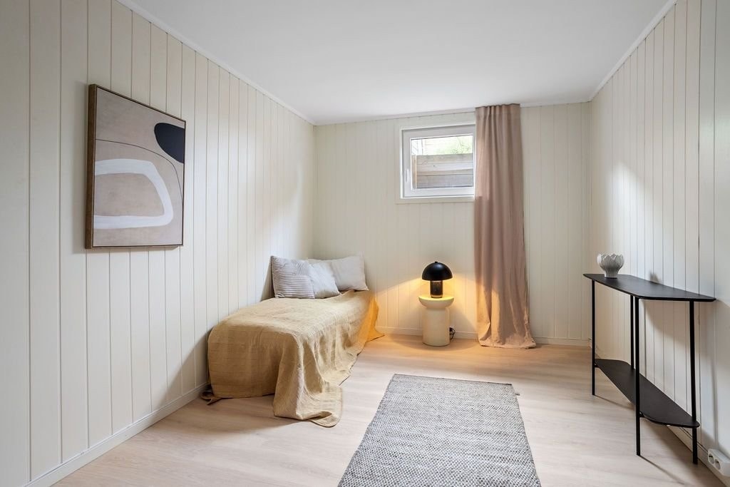 Soverommet til høyre i underetasjen. Galleribilde