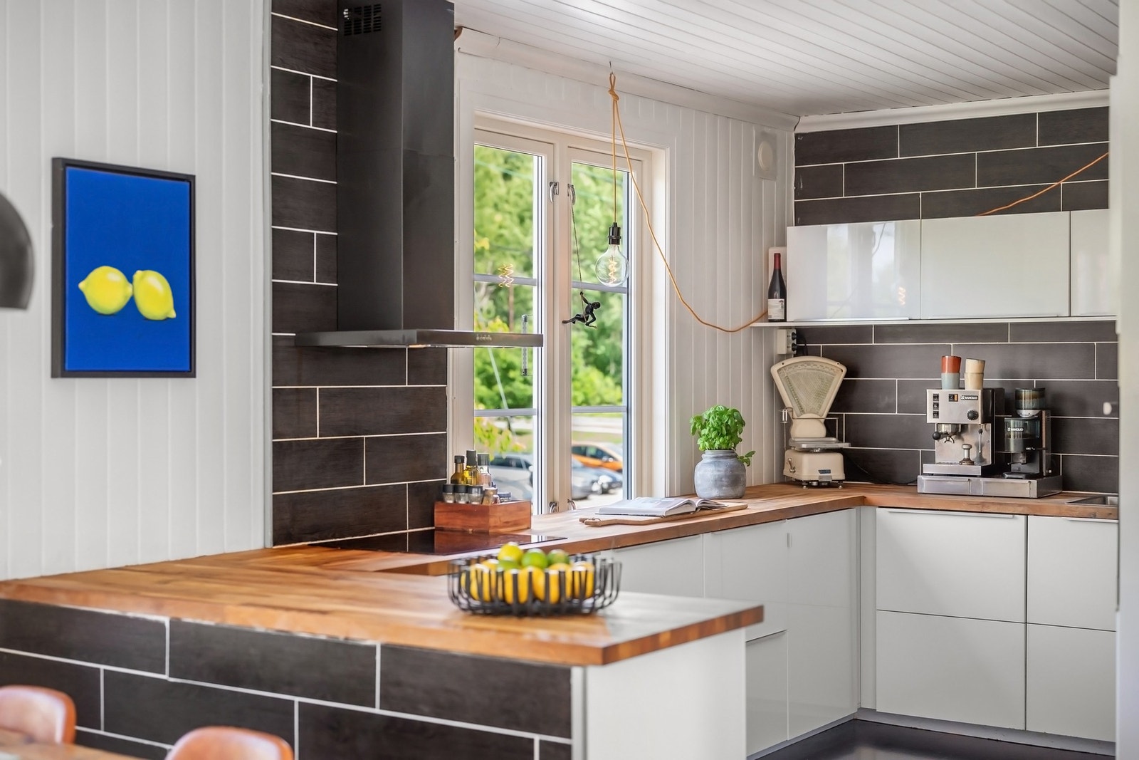 Kjøkken med barløsning Galleribilde