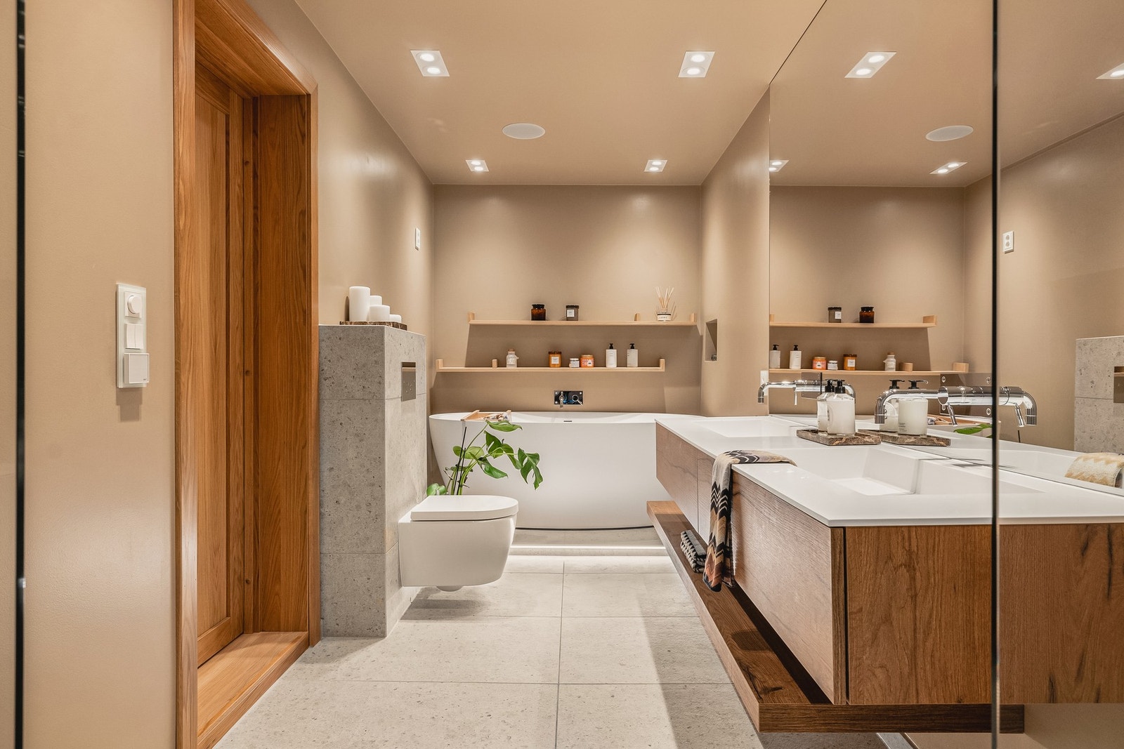 Hovedbadet måler hele 10,4 kvm. Galleribilde