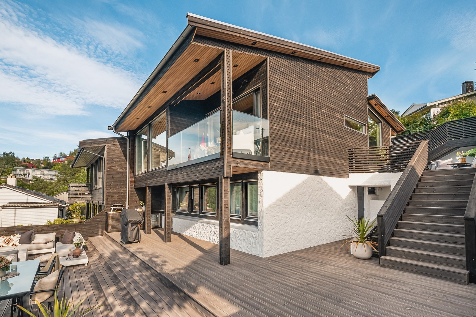 Boligen er totalrenovert i 2021, både innvendig og utvendig. Galleribilde