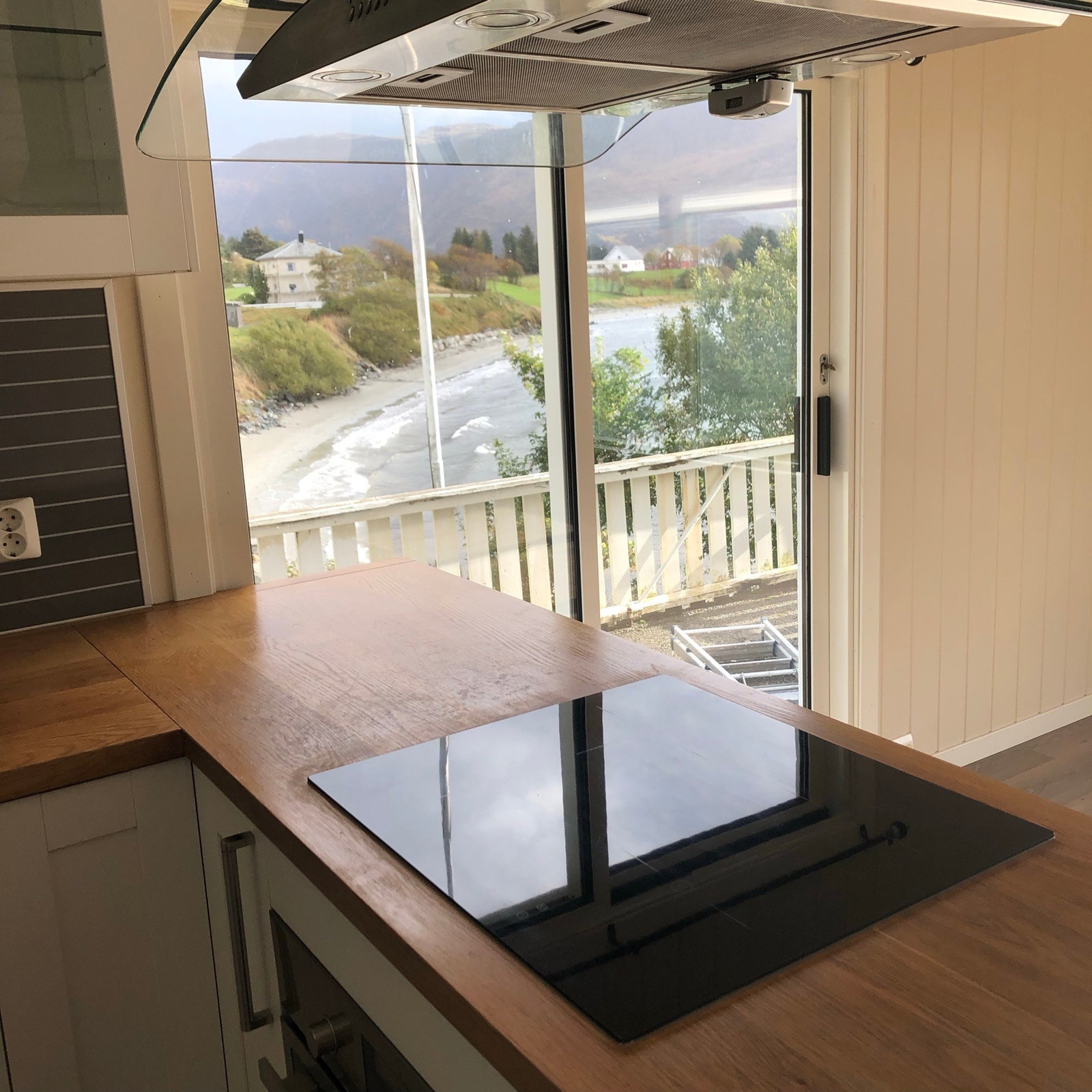 Og fra kjøkkenet Galleribilde