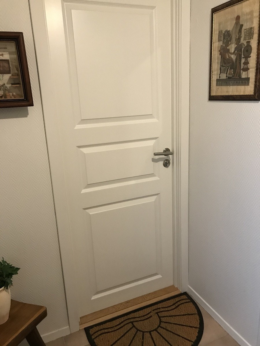 Inngangsdøren til hybel Galleribilde