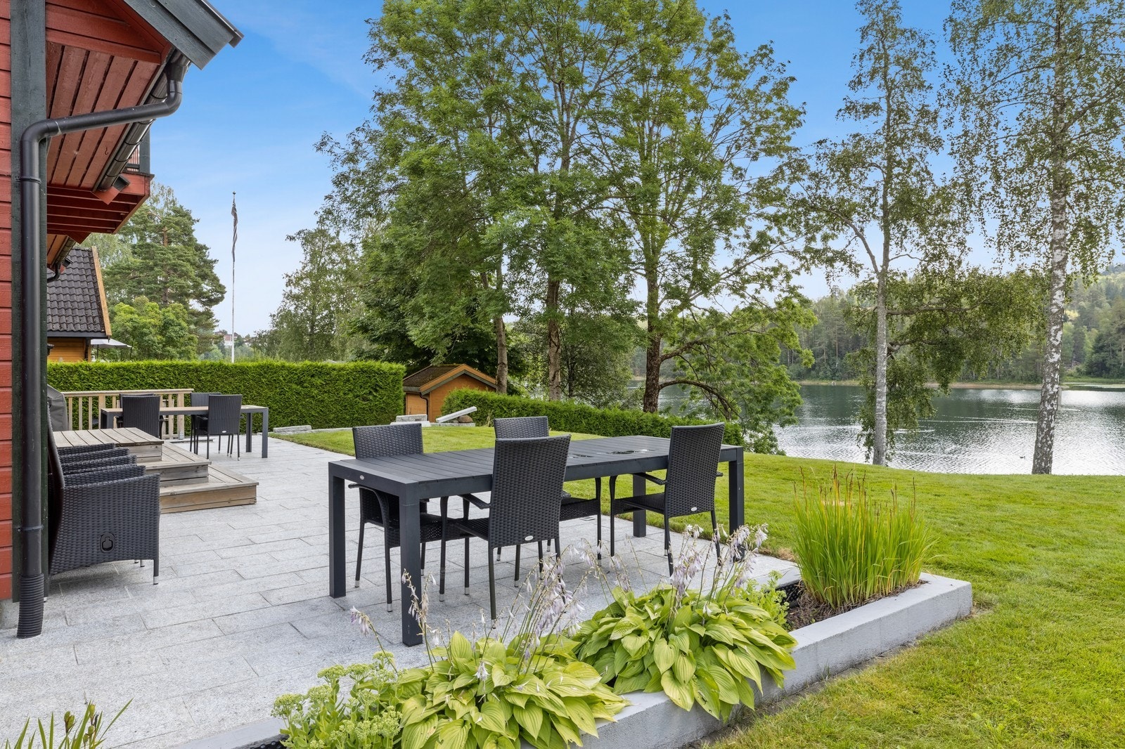 God plass til utemøbler Galleribilde