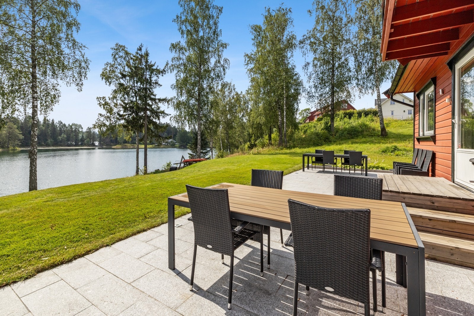 Attraktiv beliggenhet ved vannet Galleribilde