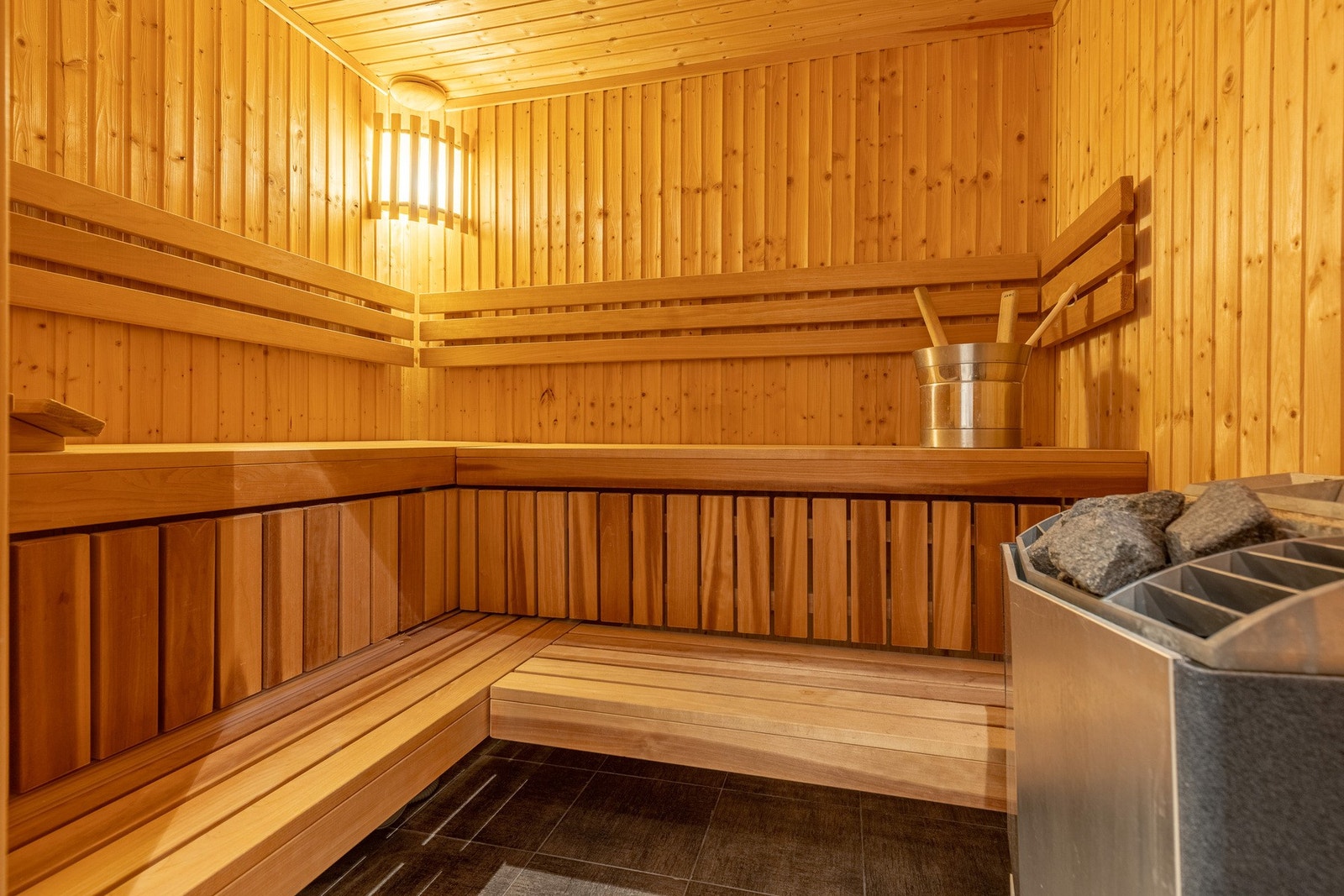 Deilig badstue på badet i underetasjen. Galleribilde