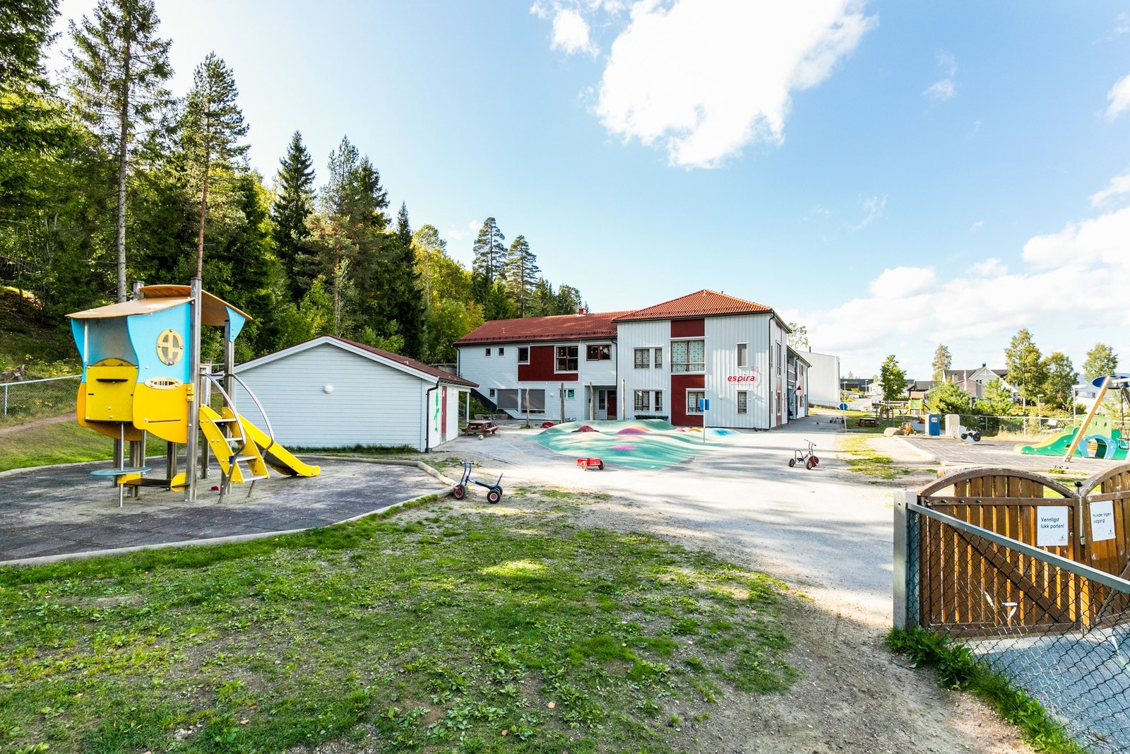 Espira Vannverksdammen barnehage ligger på boligområdet, ca. 300 meter fra boligen. Galleribilde