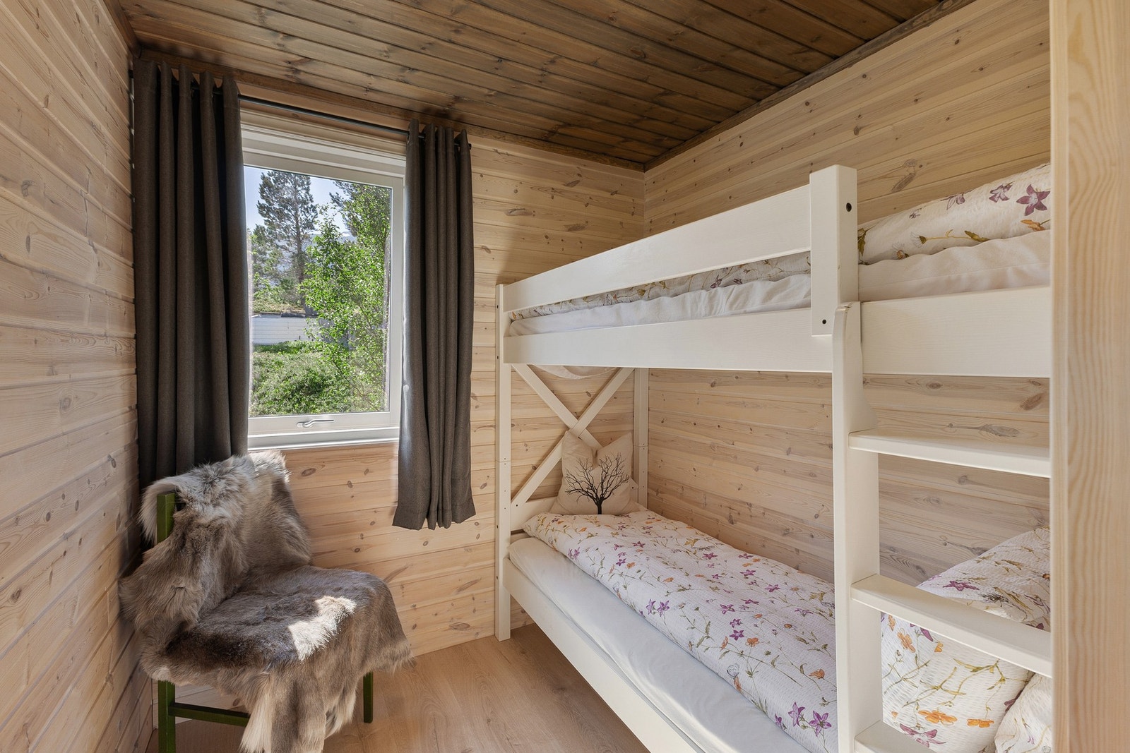 Soverom nr 2 - totalt er det fem sengeplasser Galleribilde