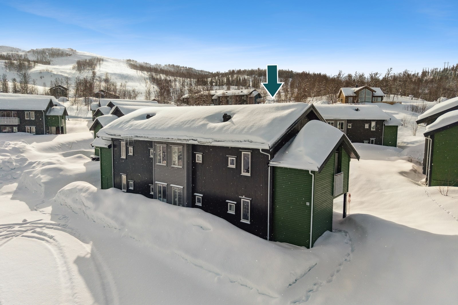 Her får du gangavstand til både lysløypa og alpinbakken - I tillegg byr Sulitjelma på gode fiskevann med ørret/røye og fantastiske jaktområder for rype Galleribilde