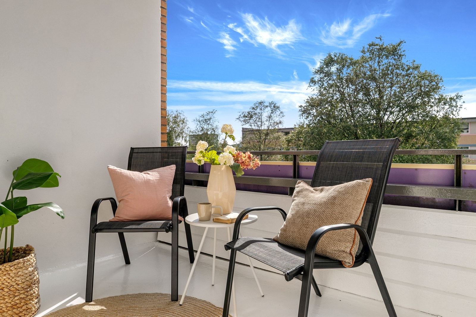 - Her kan sol og utsikt nytes - Galleribilde