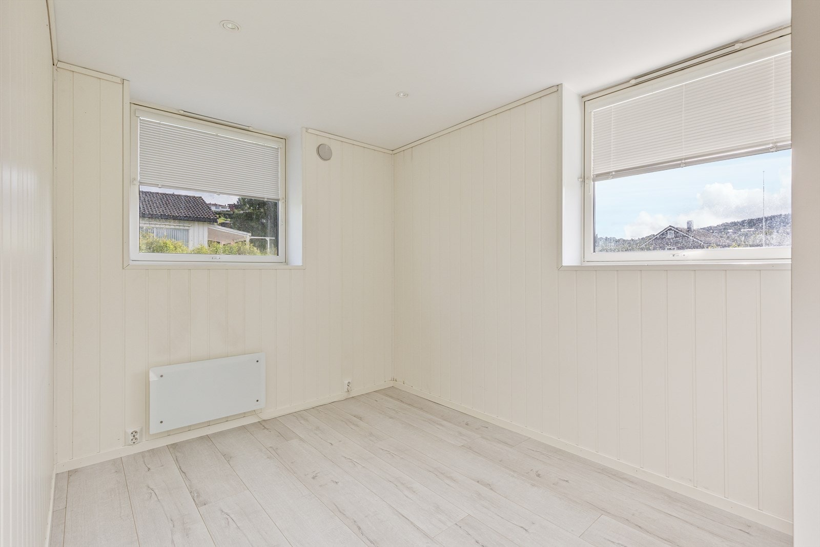 Tomannsboligen har 16 soverom og er leid ut i sin helhet. Galleribilde