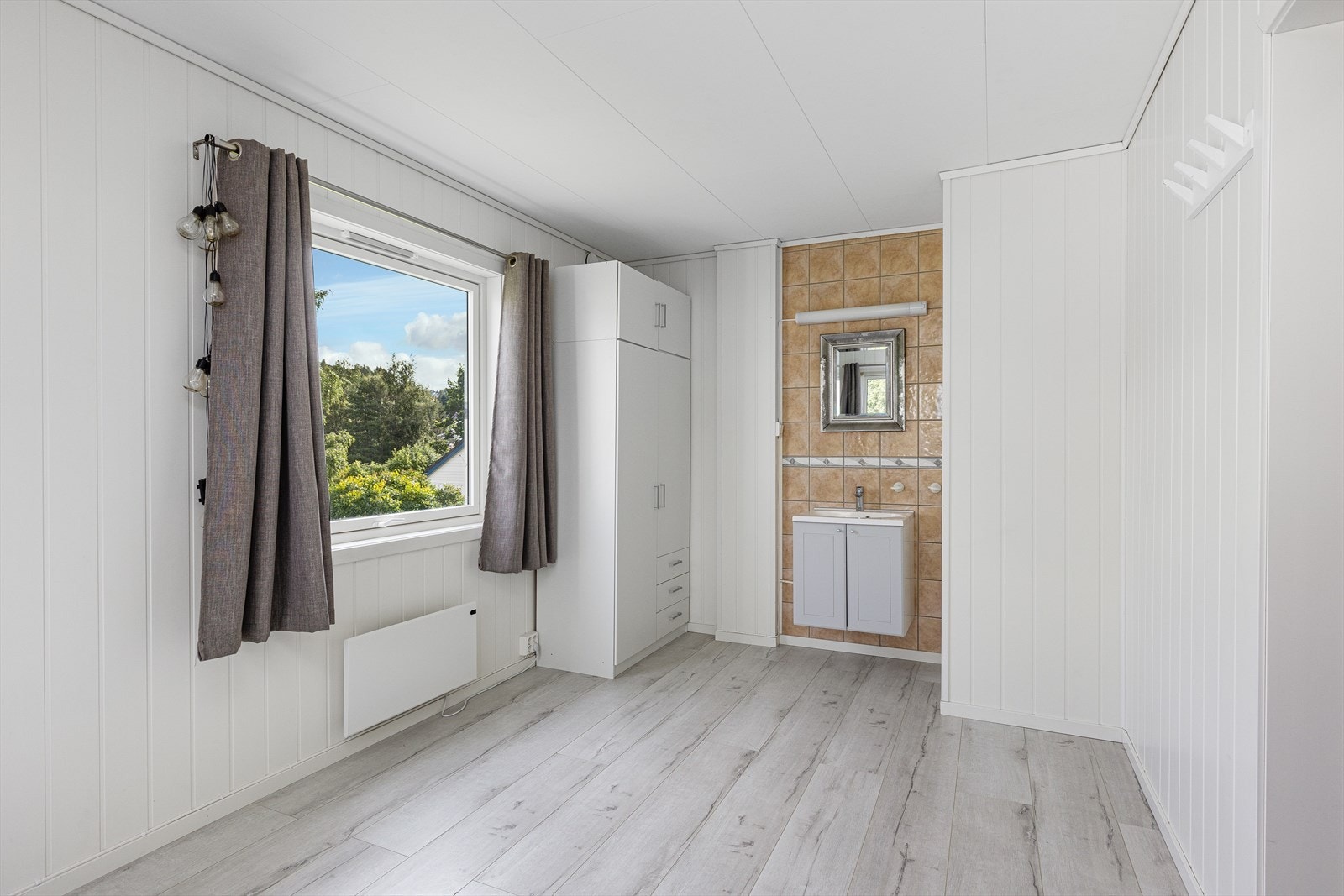 Soverommene i andre etasje varierer fra ca. 9 kvm til 13 kvm. Galleribilde