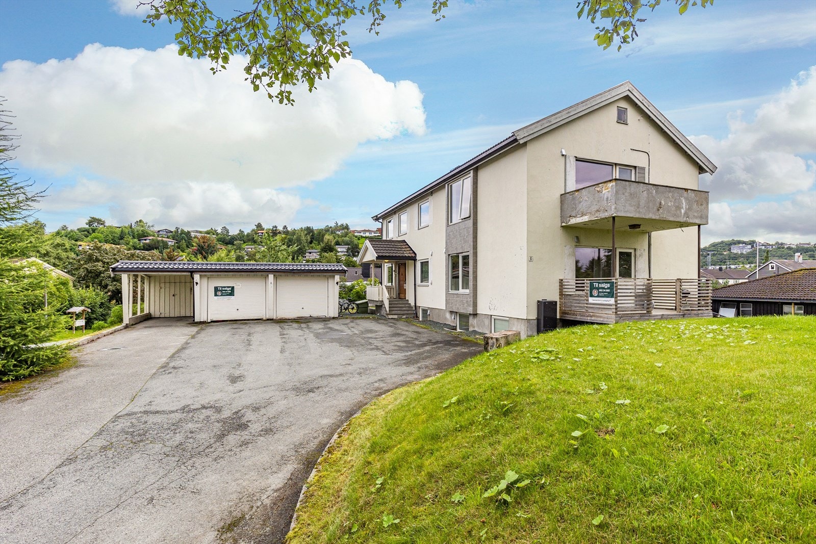 Eiendommen ligger i et svært sentralt og rolig område på Nardo, med gangavstand til bl.a. Gløshaugen og flere skoler. Galleribilde