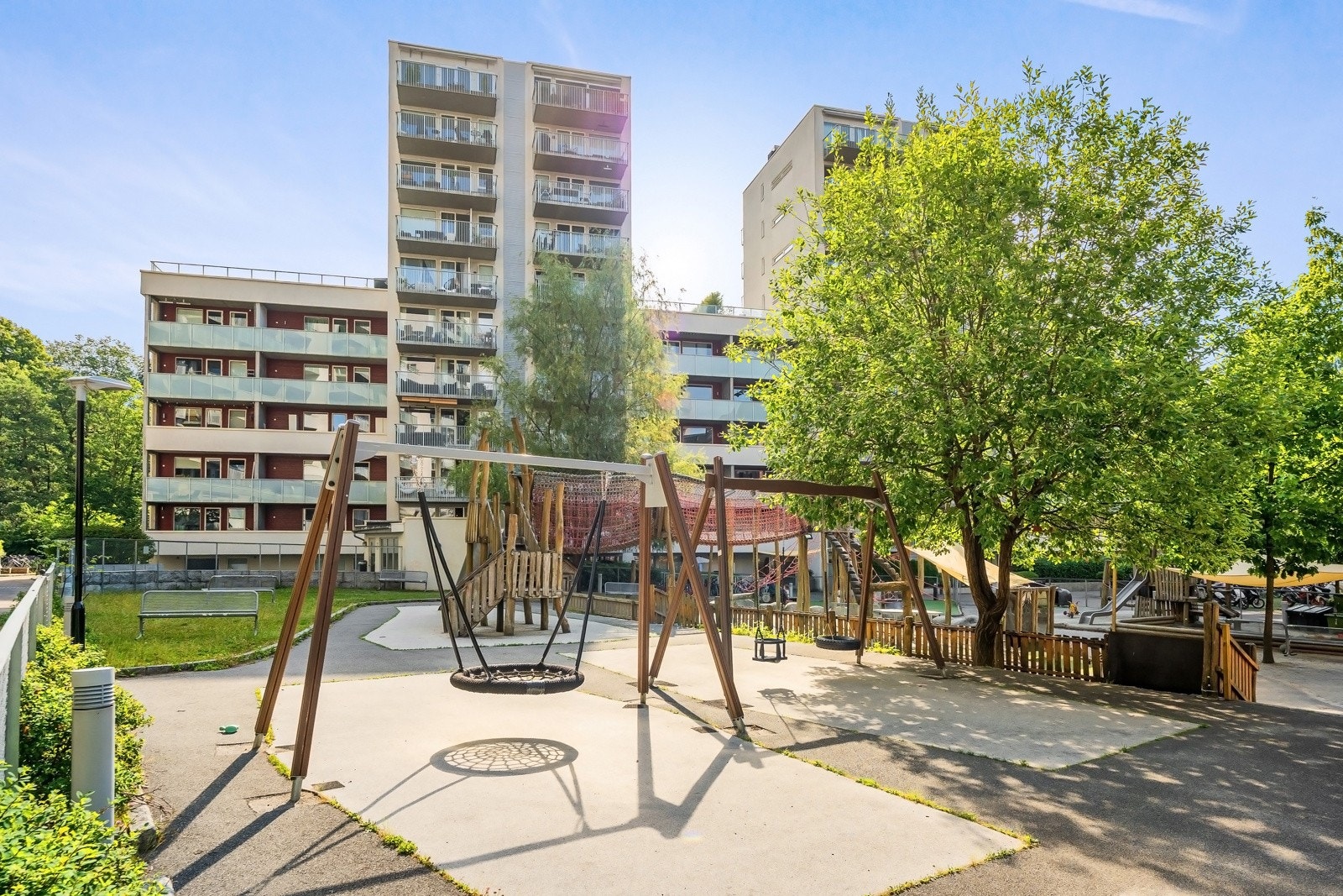 Boligen ligger i et populært og sentralt område i Waldemars Hage, like ved Aleksander Kiellands Plass og Akerselva. Galleribilde