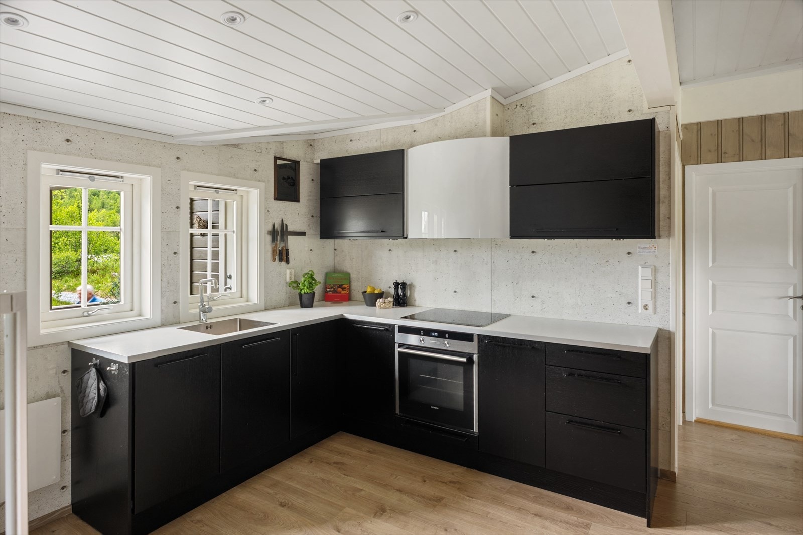 - Et lekkert og godt arbeidskjøkken - Galleribilde