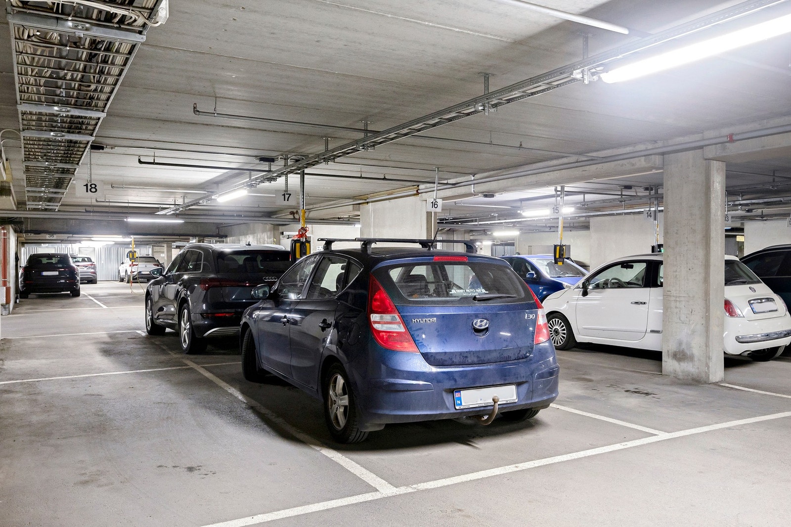 Garasjeplass nr.17 tilhører boligen Galleribilde
