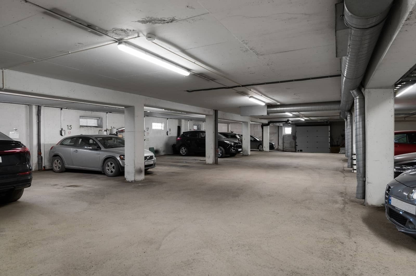 P-plass kan leies i tillegg i garasje. Galleribilde