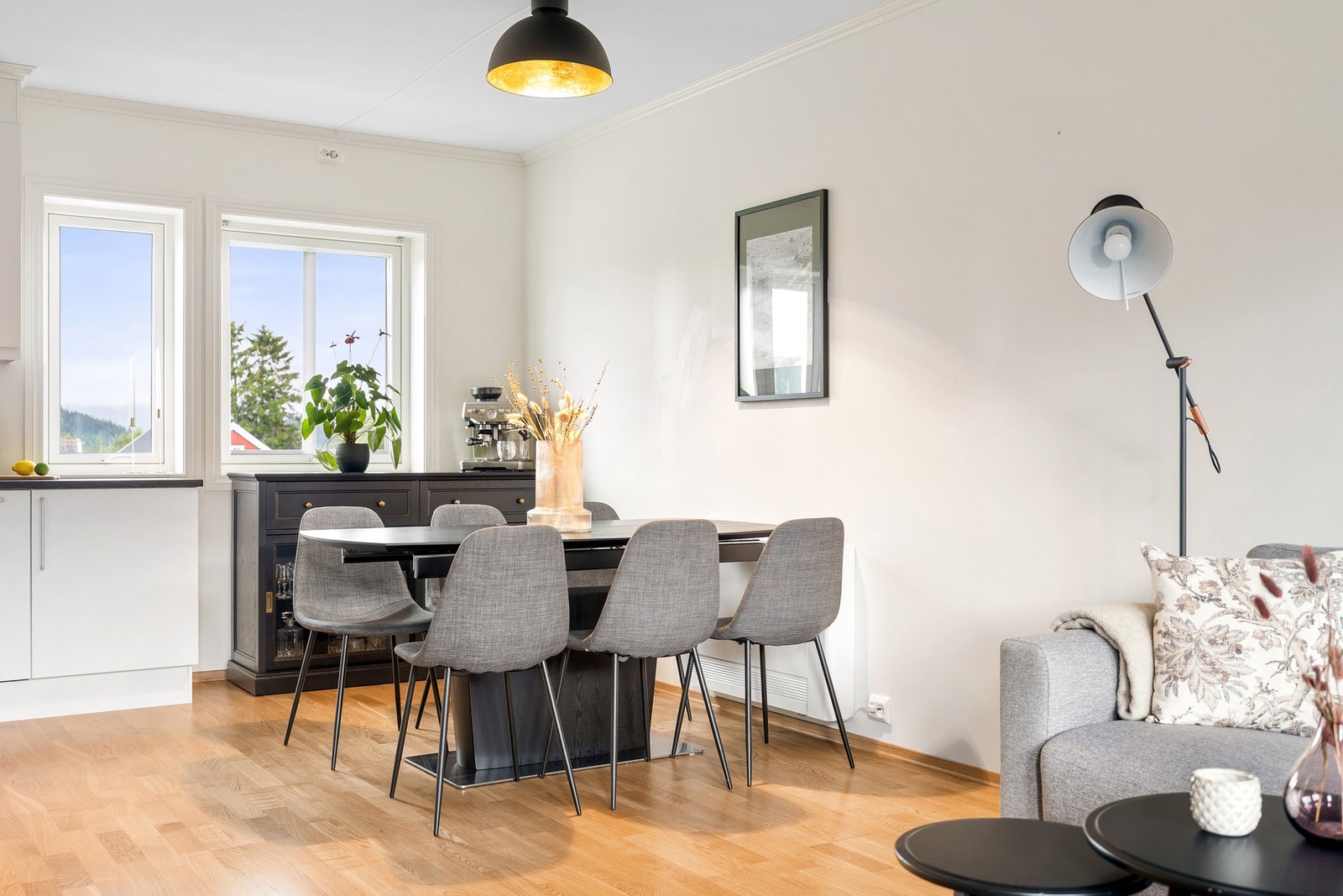 Her er det plass til spisebord. Galleribilde