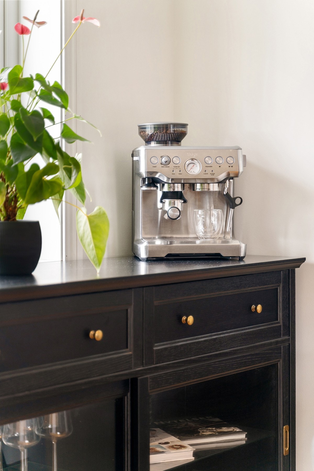 Leiligheten har fjernvarme og balansert ventilasjon. Galleribilde