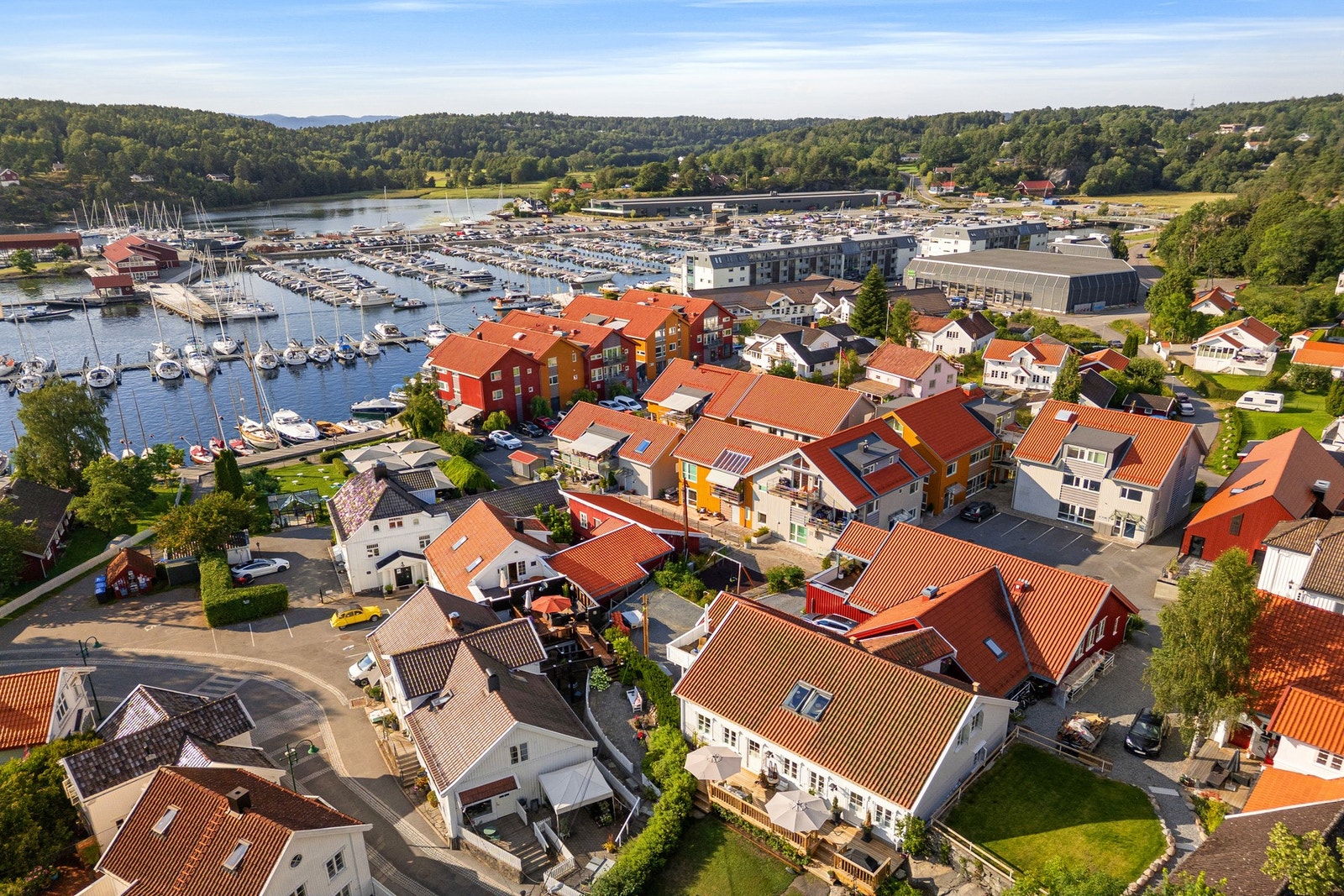 Fra leiligheten er det gangavstand til alle Sons fasiliteter. Galleribilde