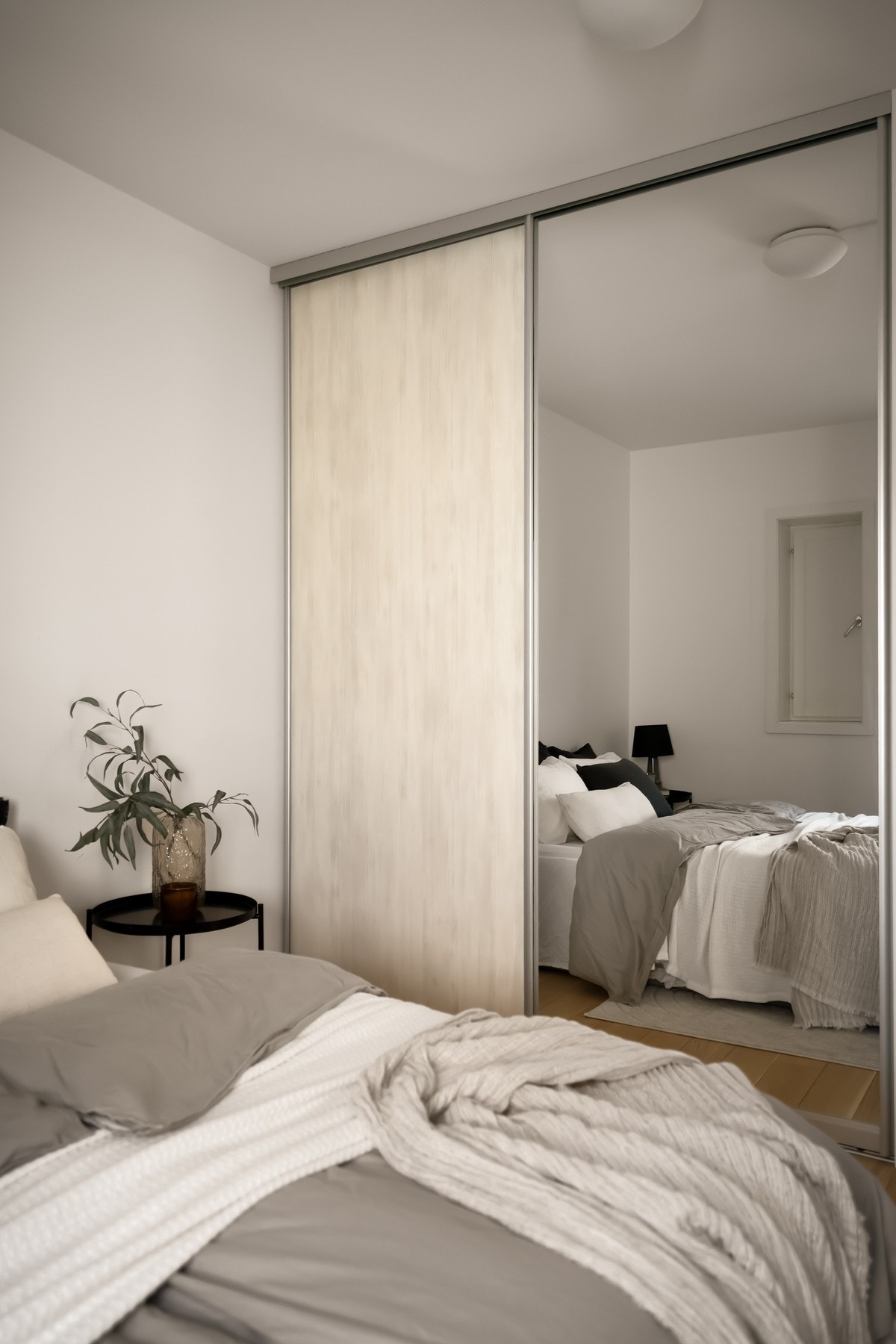 Begge soverommene er av gode størrelse og har garderobeskap. Galleribilde