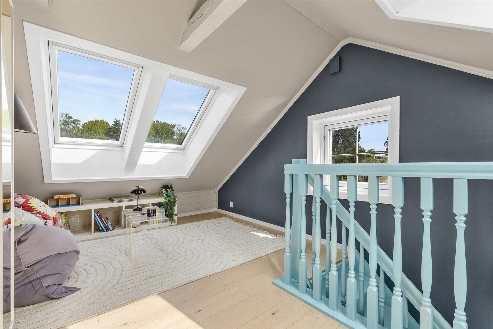 Loftstue med 1-stavs parkett Galleribilde