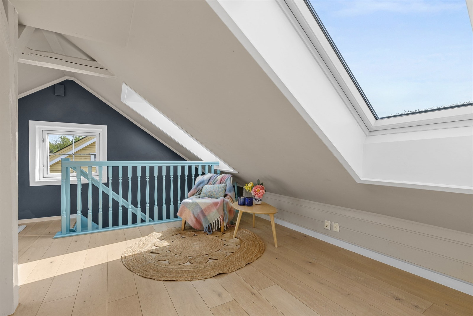 Loftstue med utsikt Galleribilde