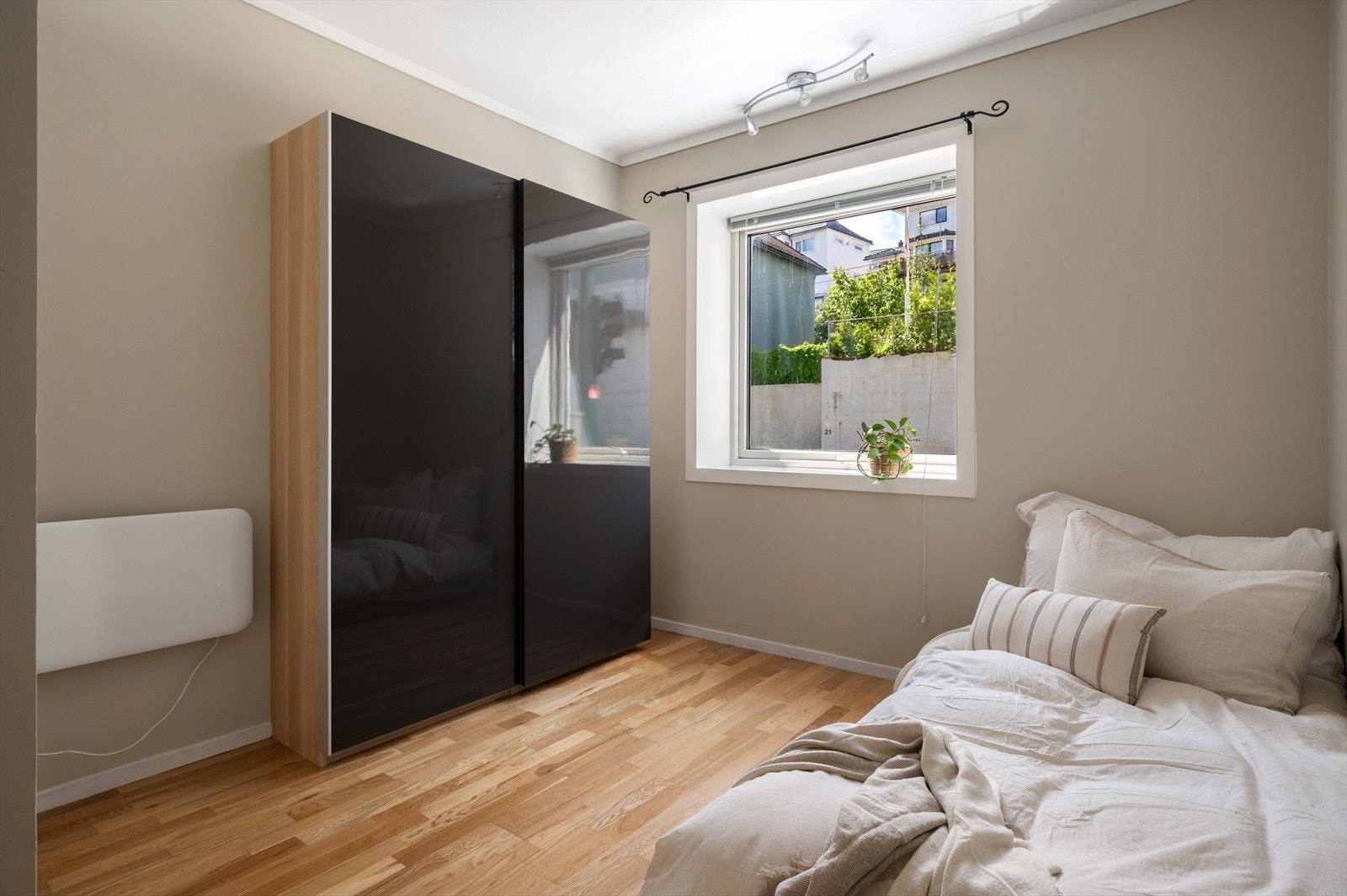 - Soverom 2 måler 9,1m² - Galleribilde