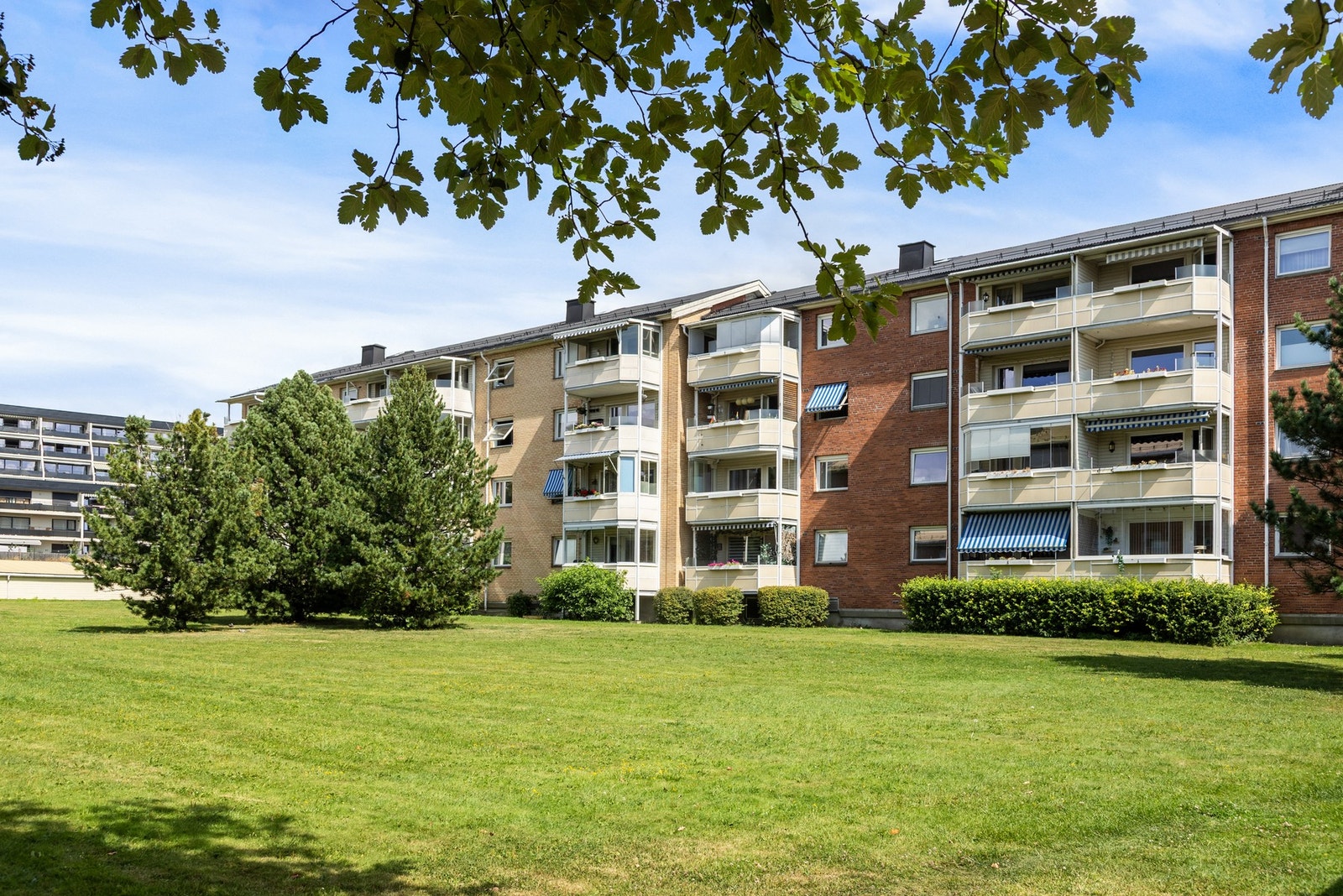 Her er det ingen gjennomgangstrafikk noe som gjør dette til et meget rolig og ikke minst et barnevennlig område. Galleribilde