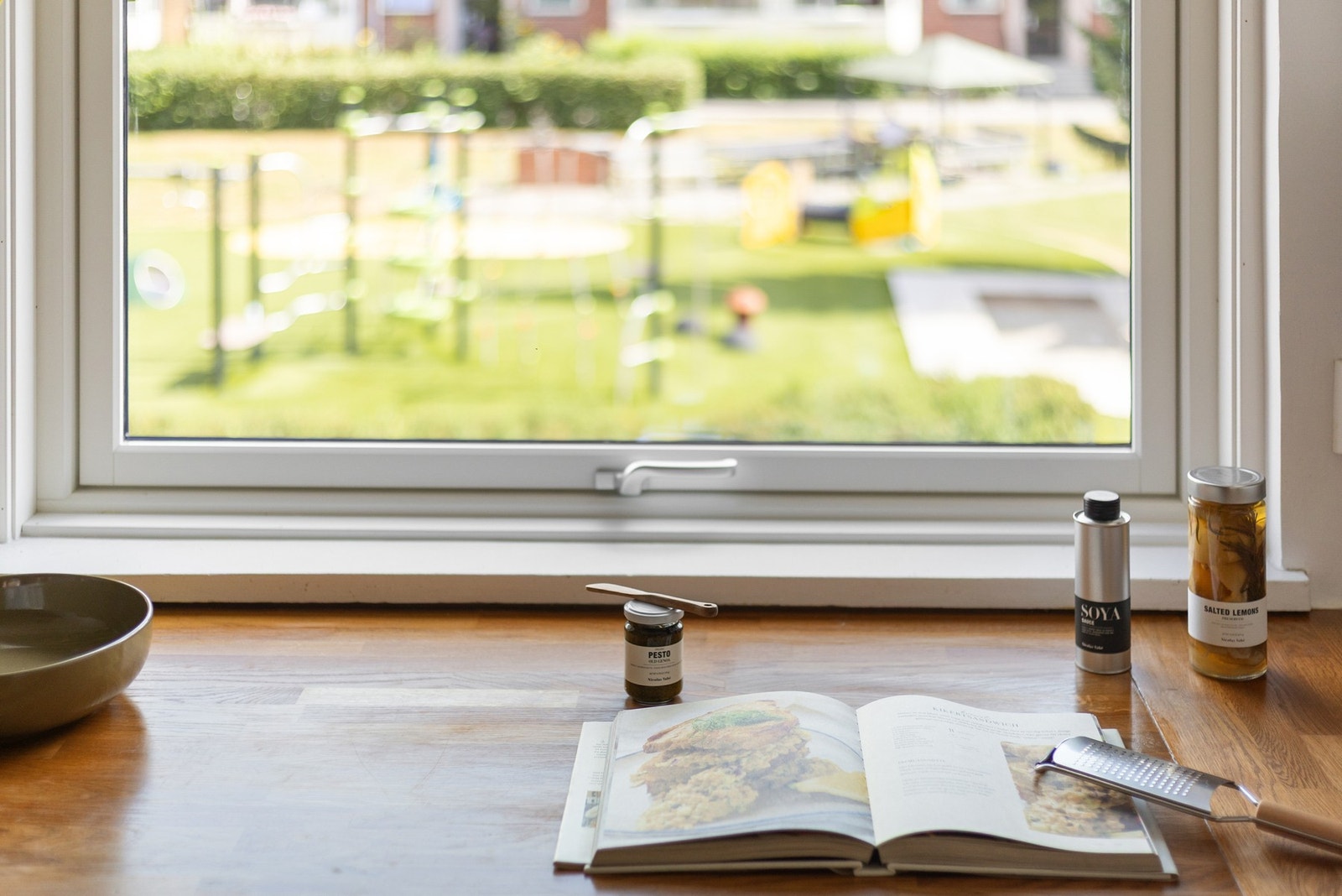 Hyggelig utsyn fra kjøkkenvinduet! Galleribilde