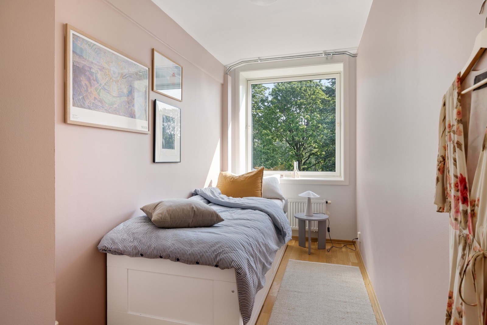 Det andre soverommet har tidligere fungert som både soverom og hjemmekontor. Galleribilde