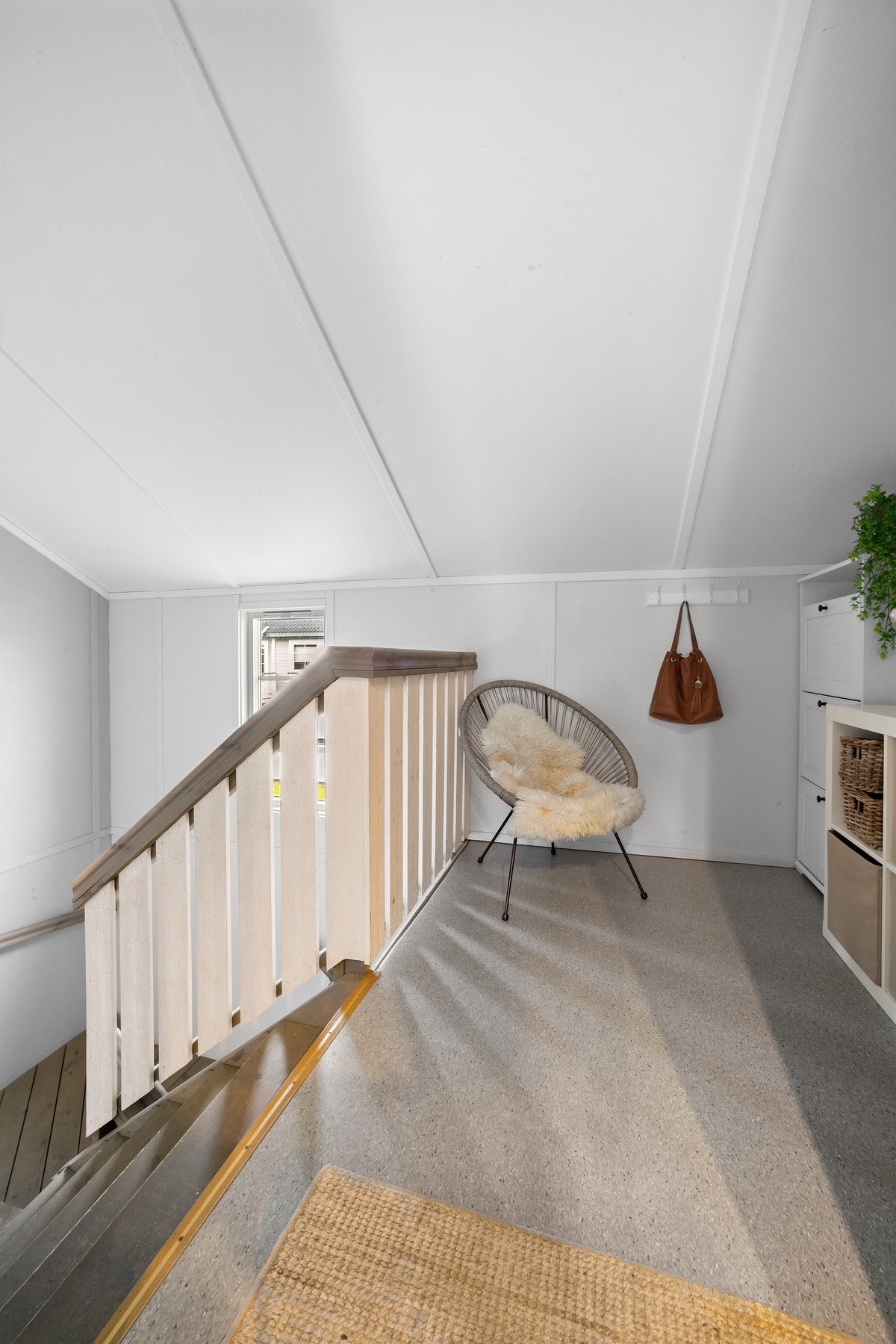 Innvendig trappegang opp til leiligheten Galleribilde