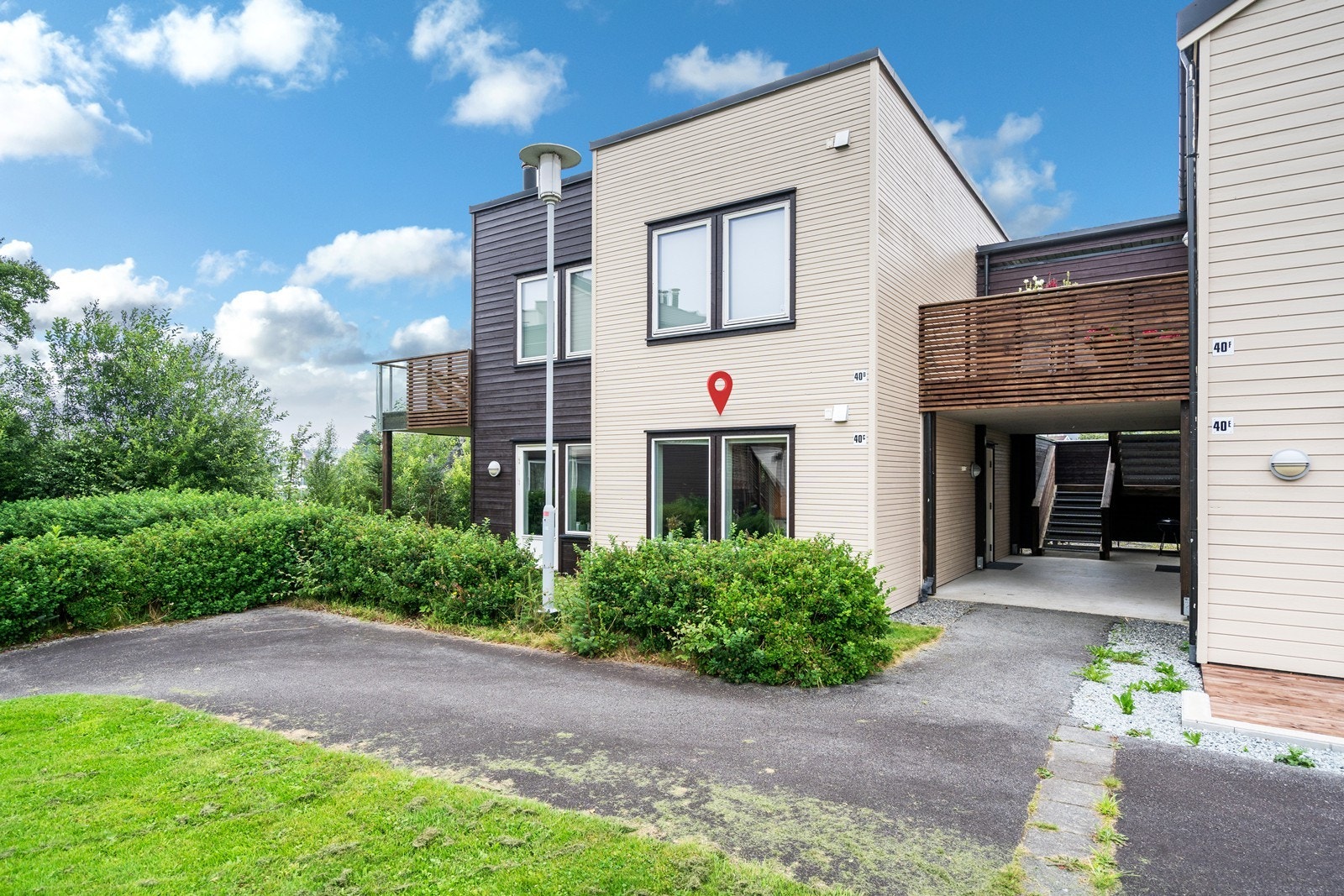 Velkommen til Kvalatre 40C - En flott leilighet med trappefri adkomst og gjennomgående god standard! Galleribilde