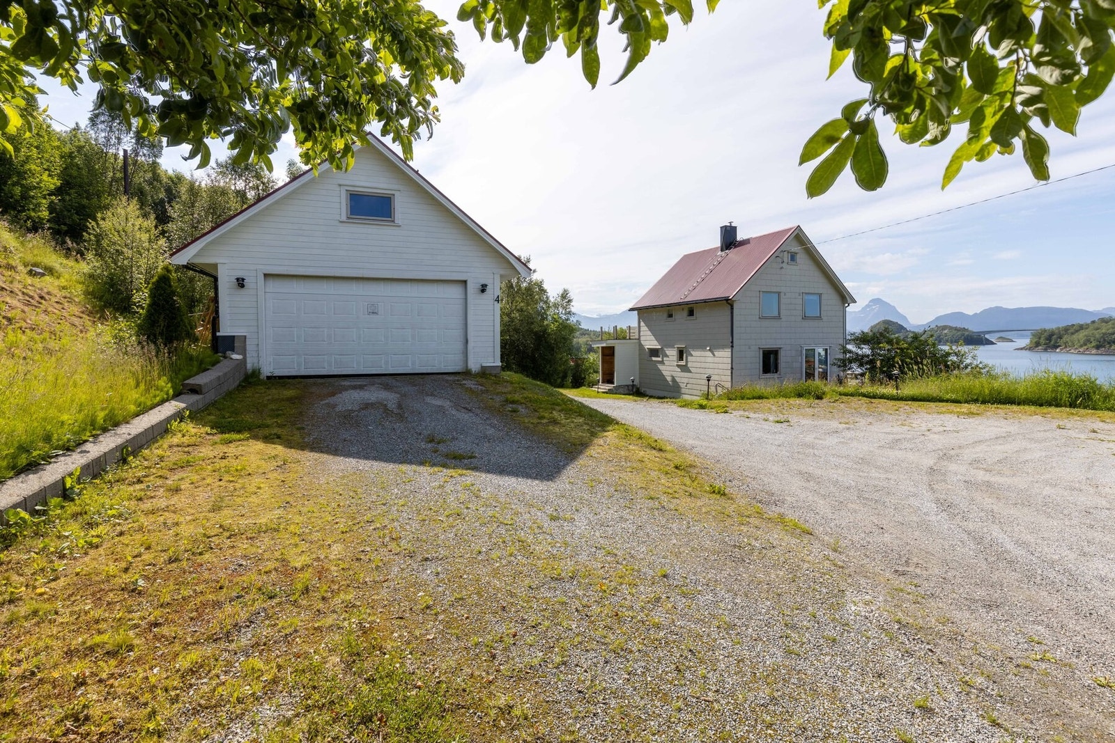 Omringet av idylliske natur omgivelser Galleribilde