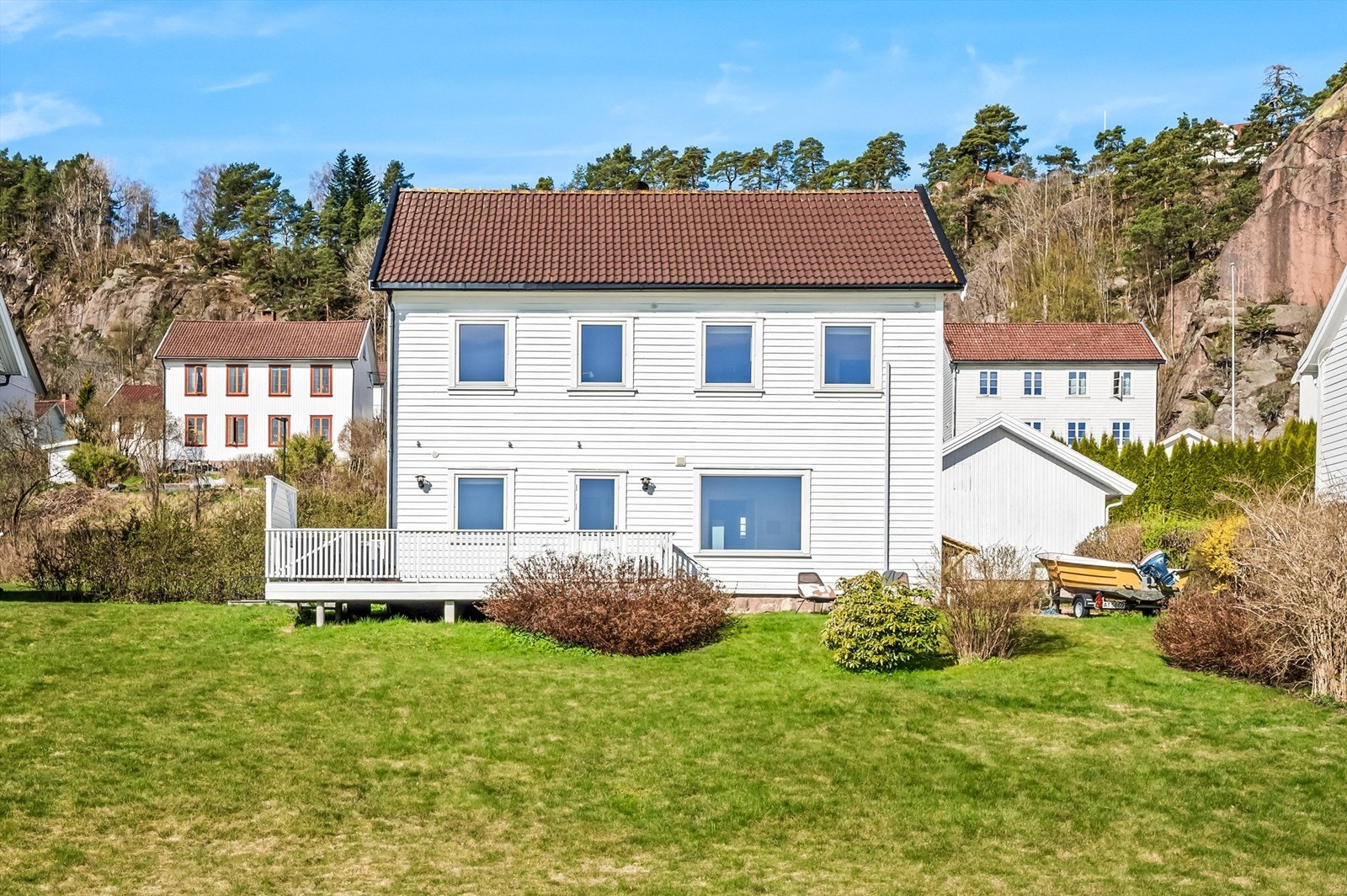 Klassisk og sjarmerende enebolig beliggende i et stille og rolig boligområde Galleribilde