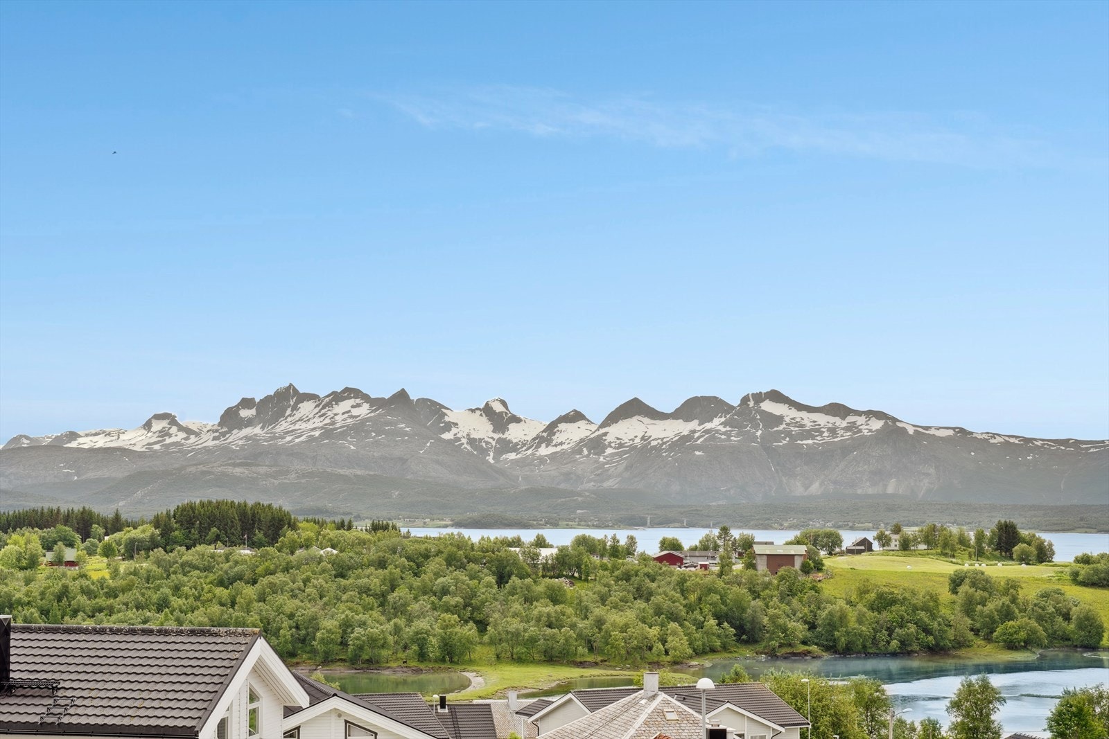 Her kan lange soldager nytes i fred og ro. Galleribilde