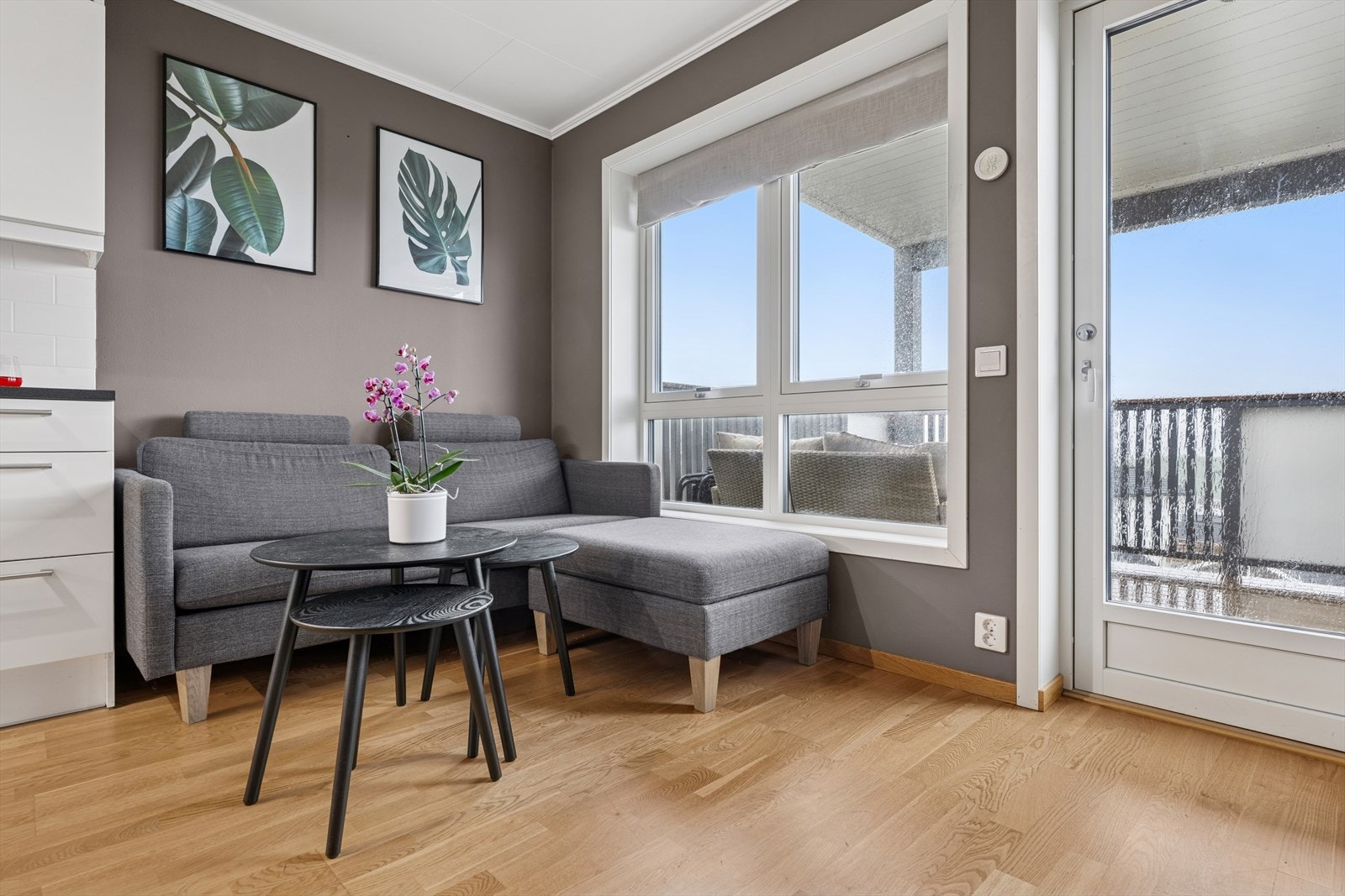 Sofakroken finner fort sin naturlige plass i rommet. Galleribilde