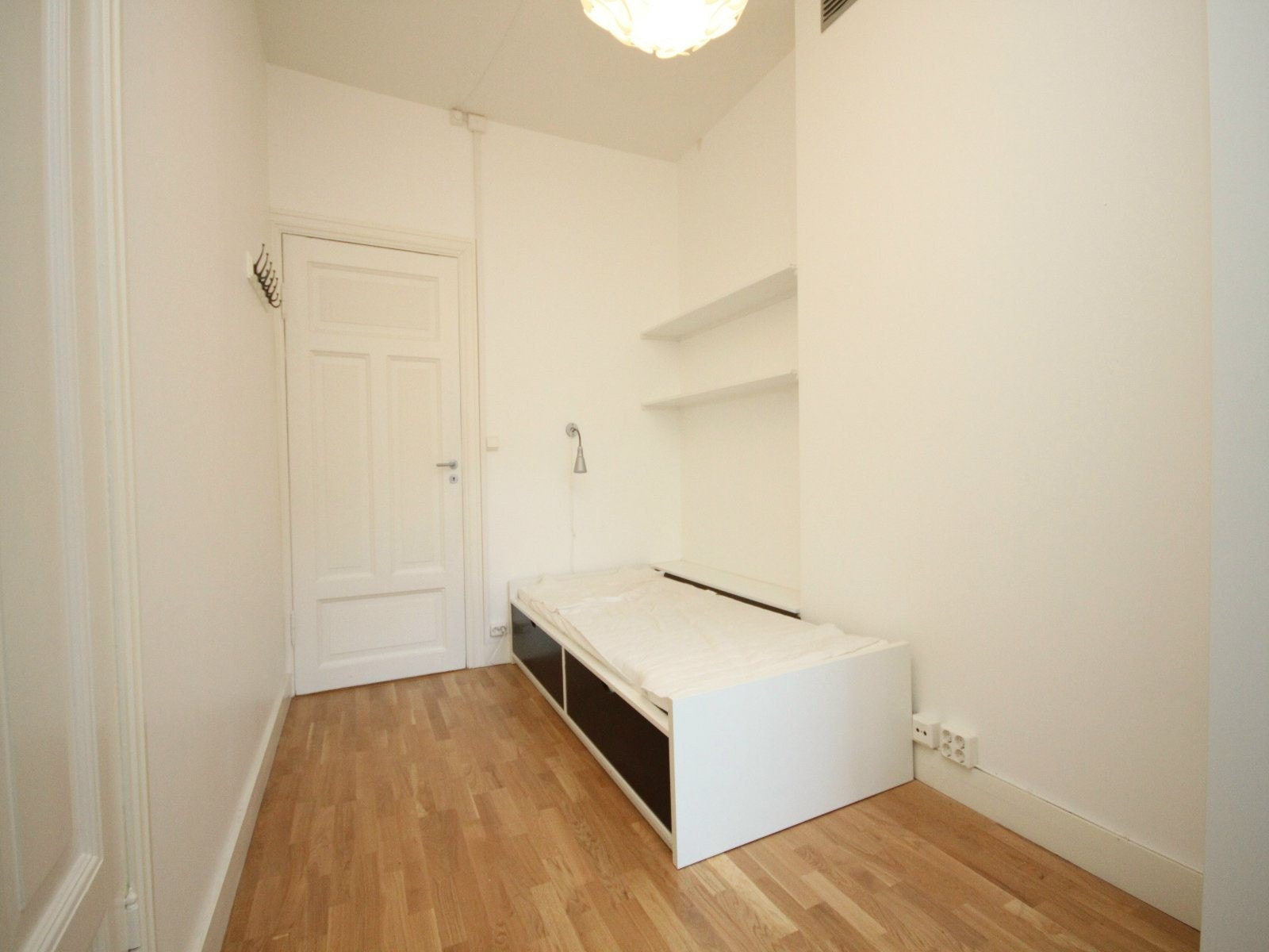 Hybelrommet er ledig fra 01.09.2025. Galleribilde