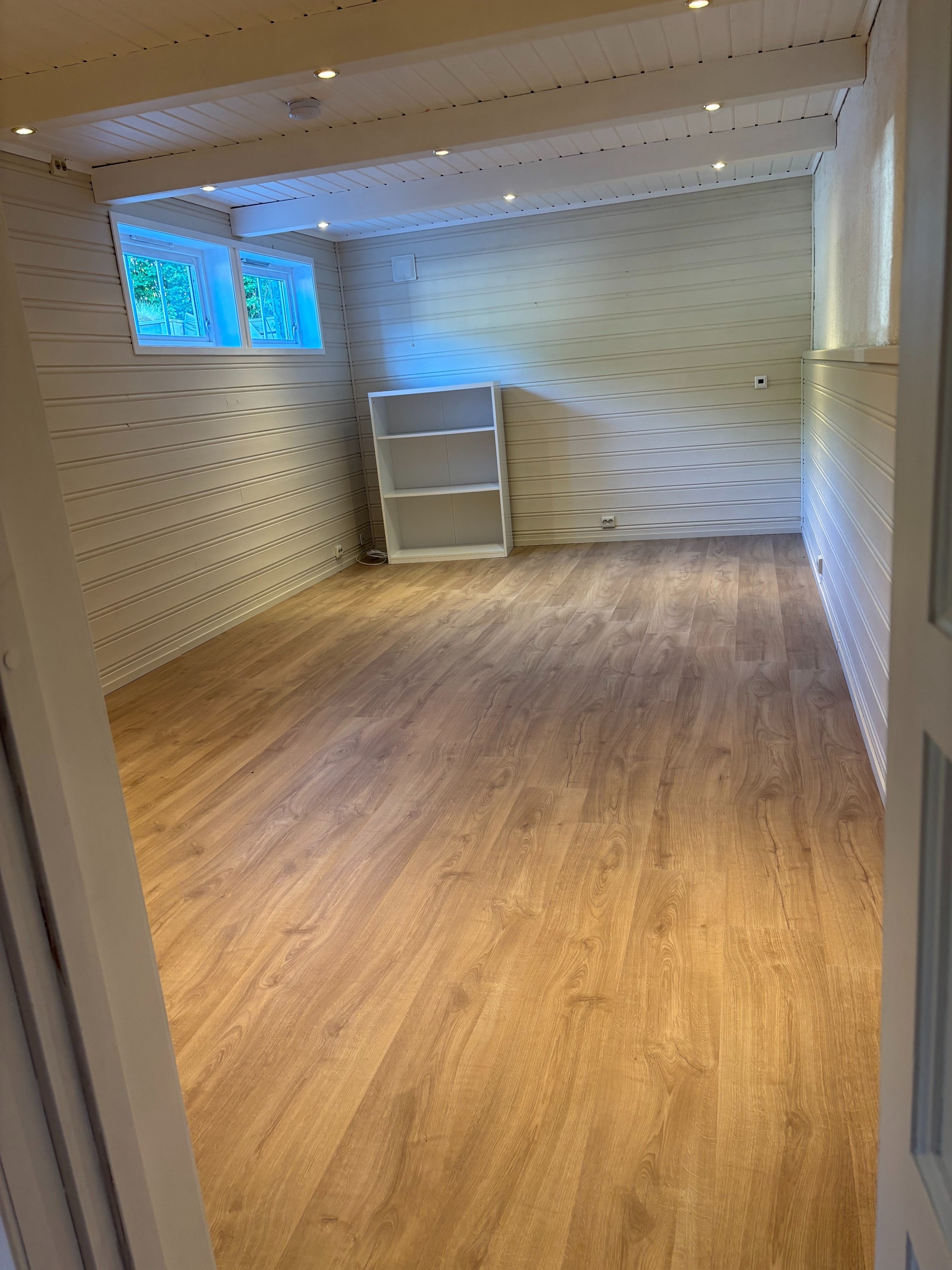 Stue, fra soverom Galleribilde