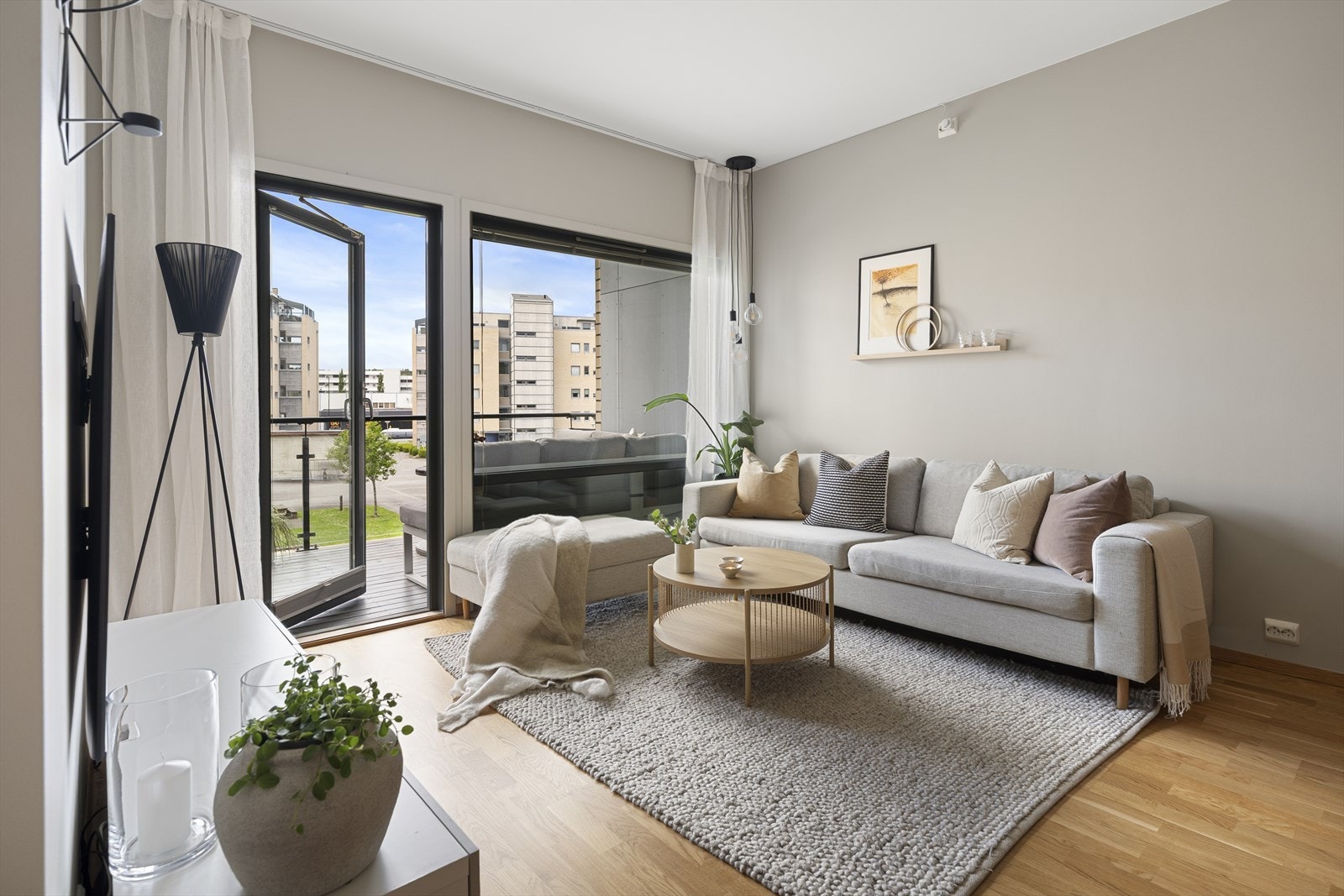 Legg merke til den generøse takhøyden, den måler hele 2,7 meter. Galleribilde