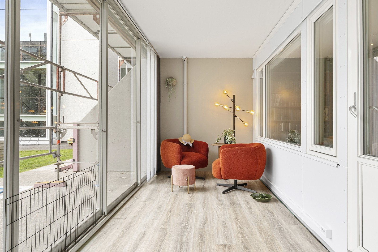 Innglasset balkong Galleribilde