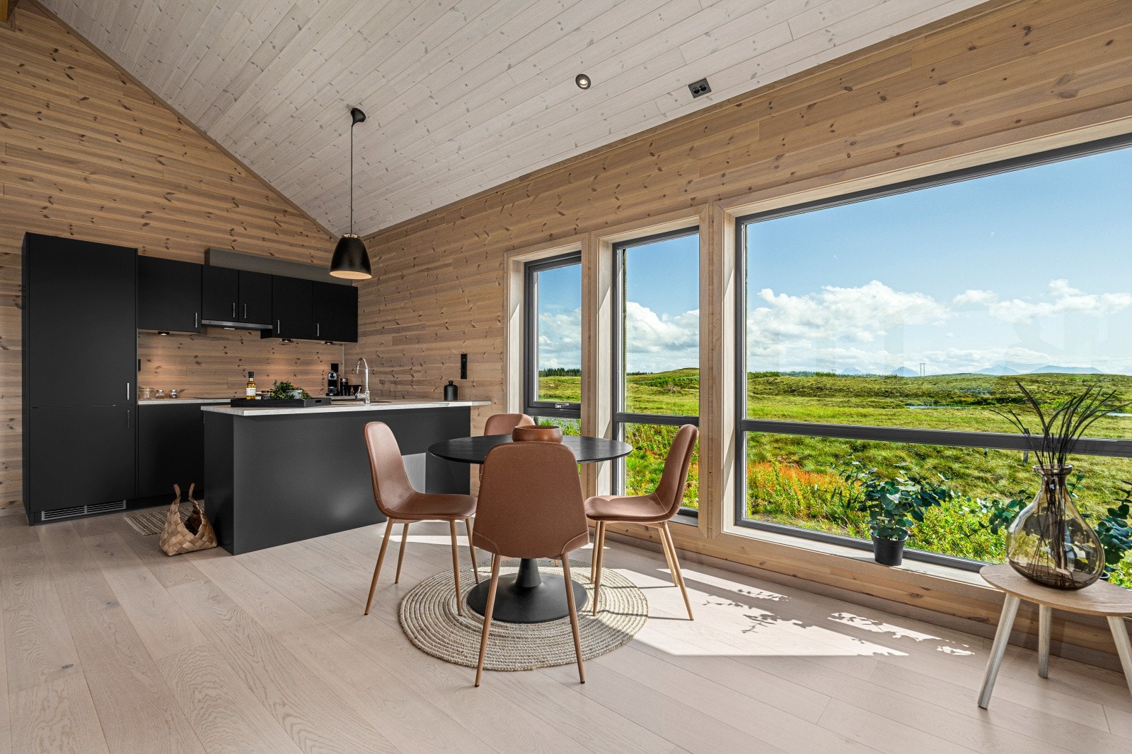 Åpen stue-/kjøkkenløsning. Galleribilde