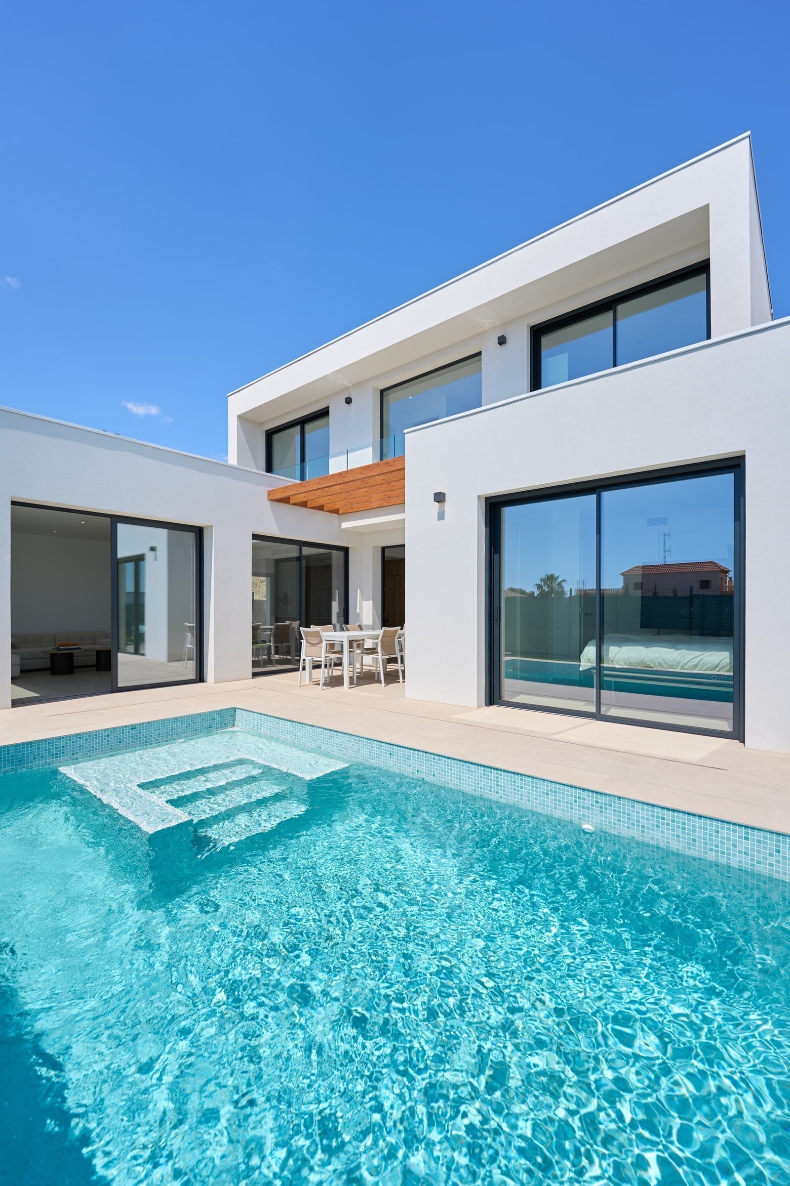 Elektriske utvendige persienner på soverommene Galleribilde