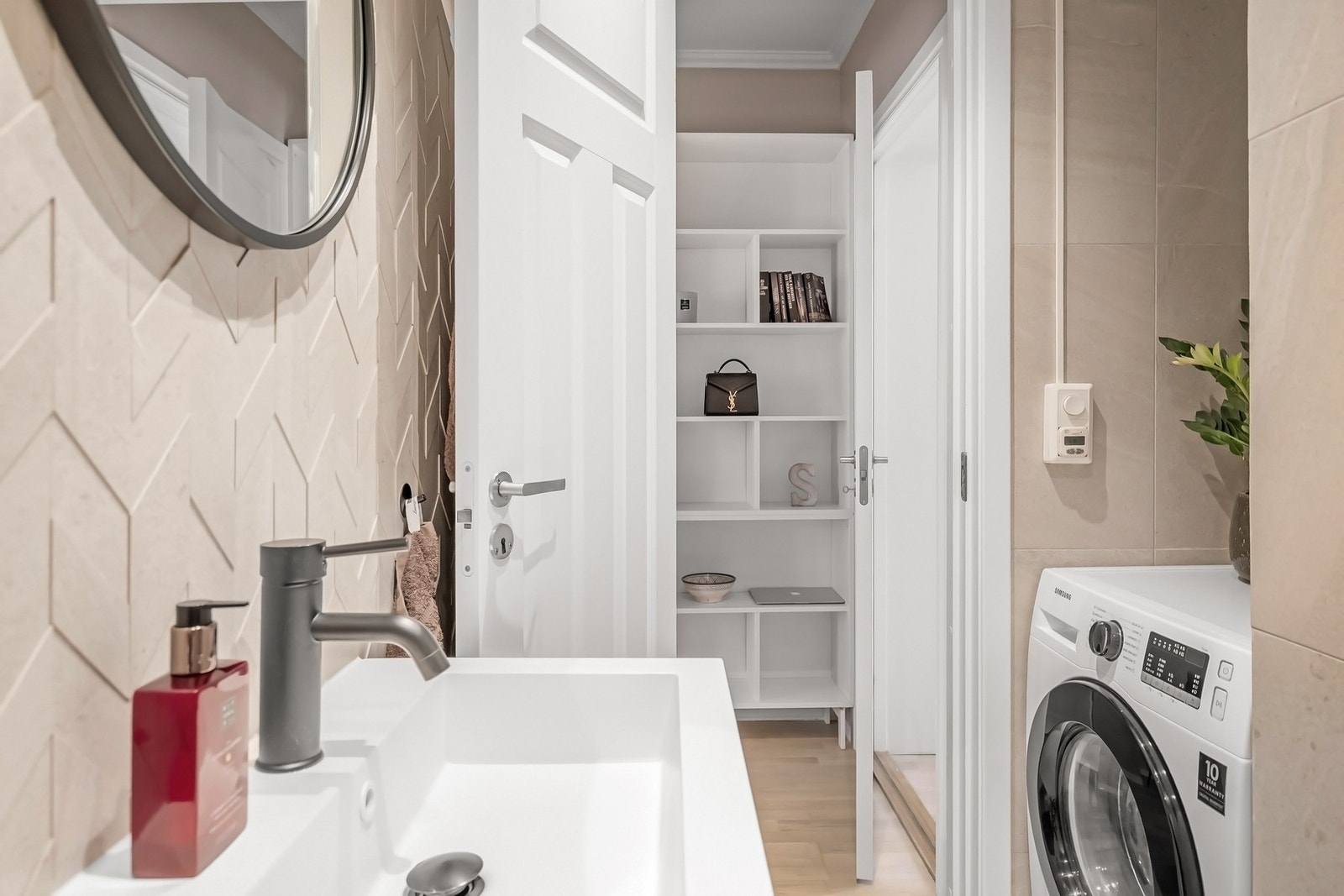 Lekker kombinasjon av farge- og materialvalg. Galleribilde