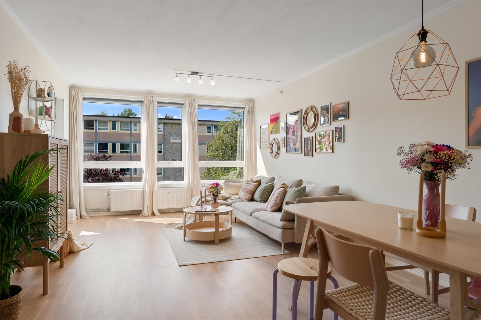 - Her får du en flott 4-roms leilighet i et meget populært område - Galleribilde