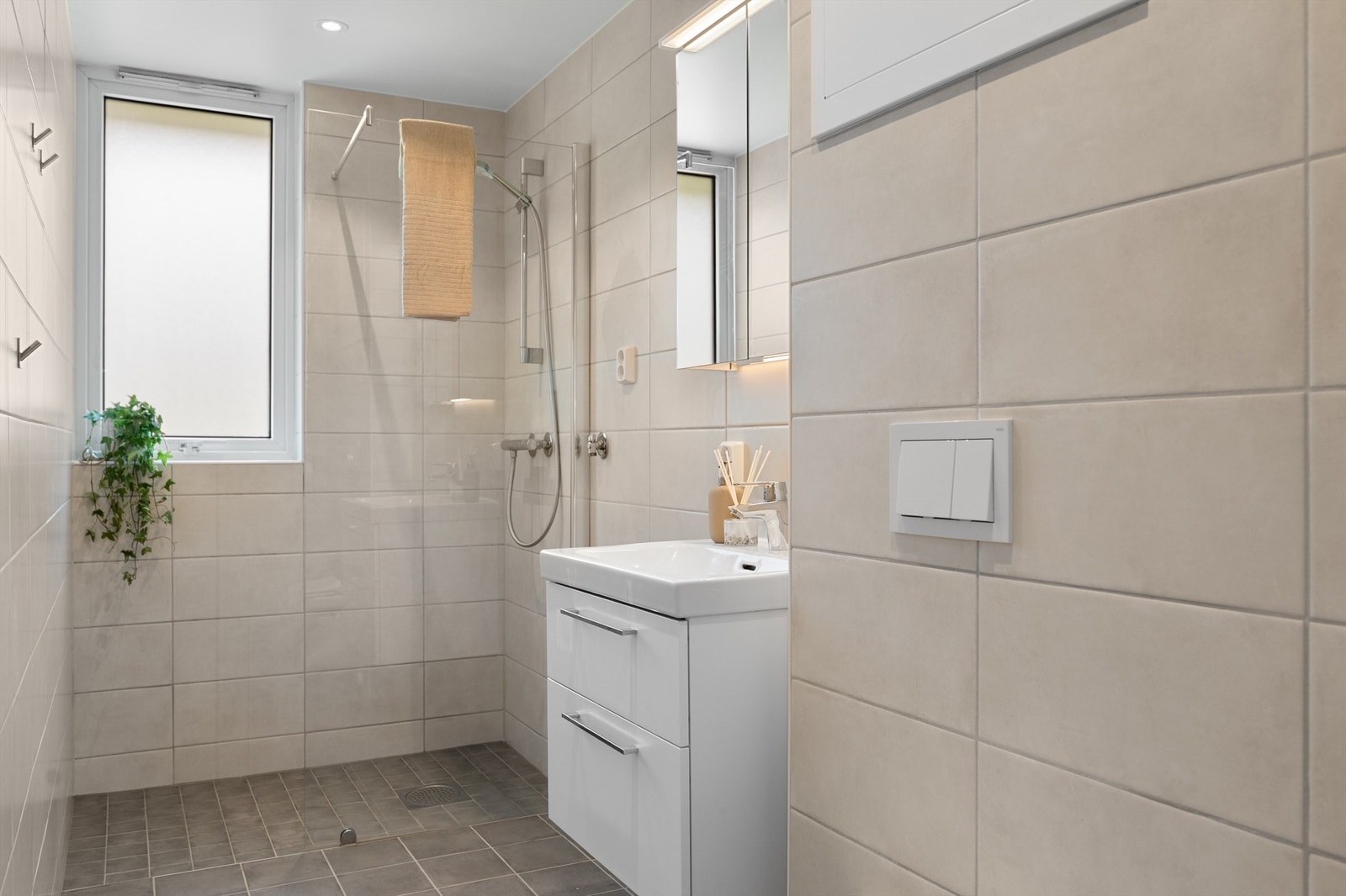 - Badet ble renovert i 2023 i regi av borettslaget - Galleribilde