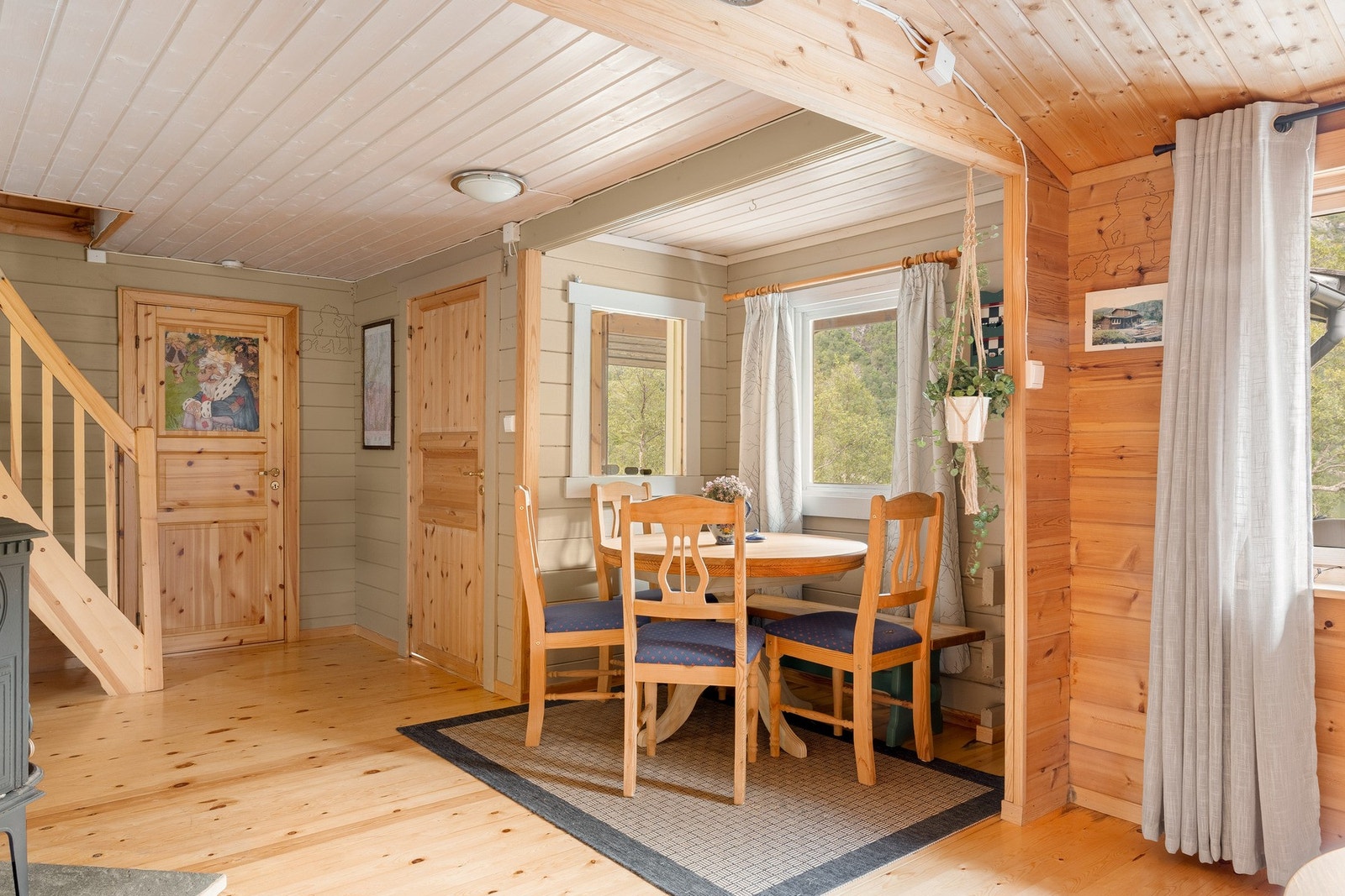 Rommet måles til litt over 22. kvm. Galleribilde